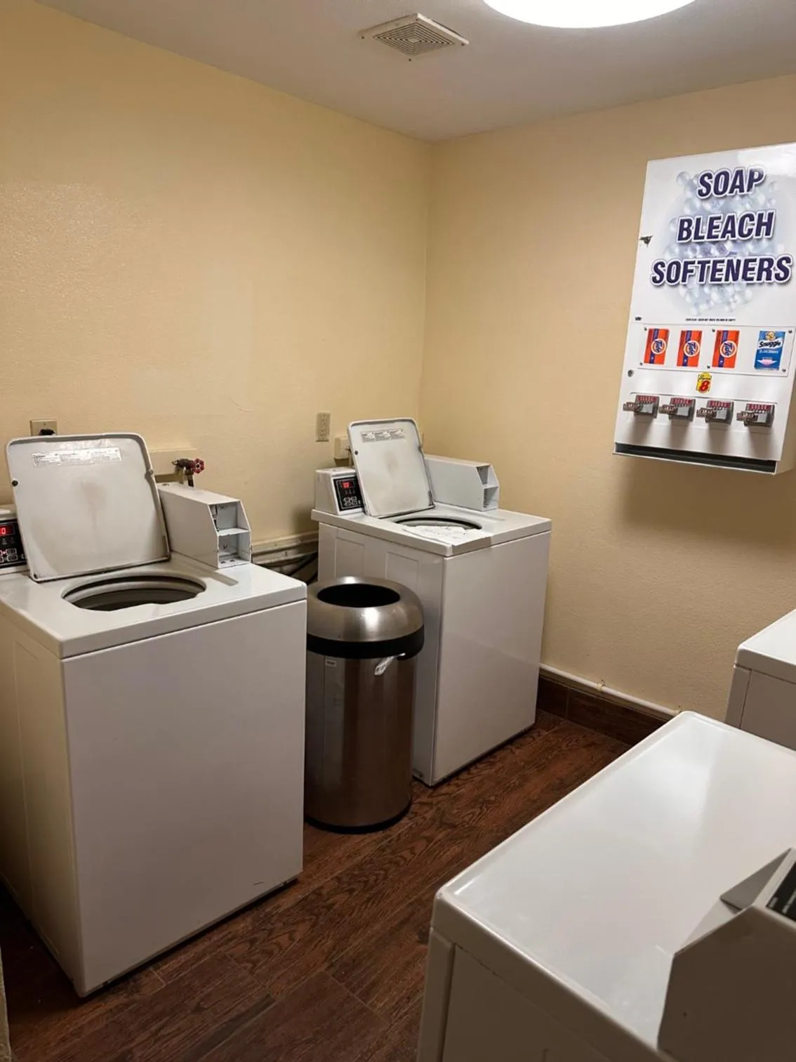 laundry in Super8 by Wyndham NEARBY Clearwater St Petersburg International Airport