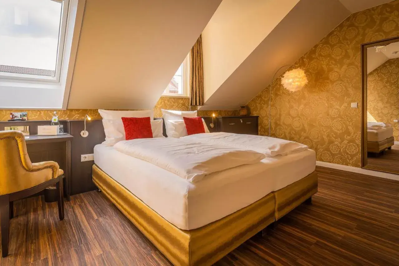 Single Room with Private Bathroom in MOMENTS Boutique Hotel Single Room with Private Bathroom in MOMENTS Boutique Hotel