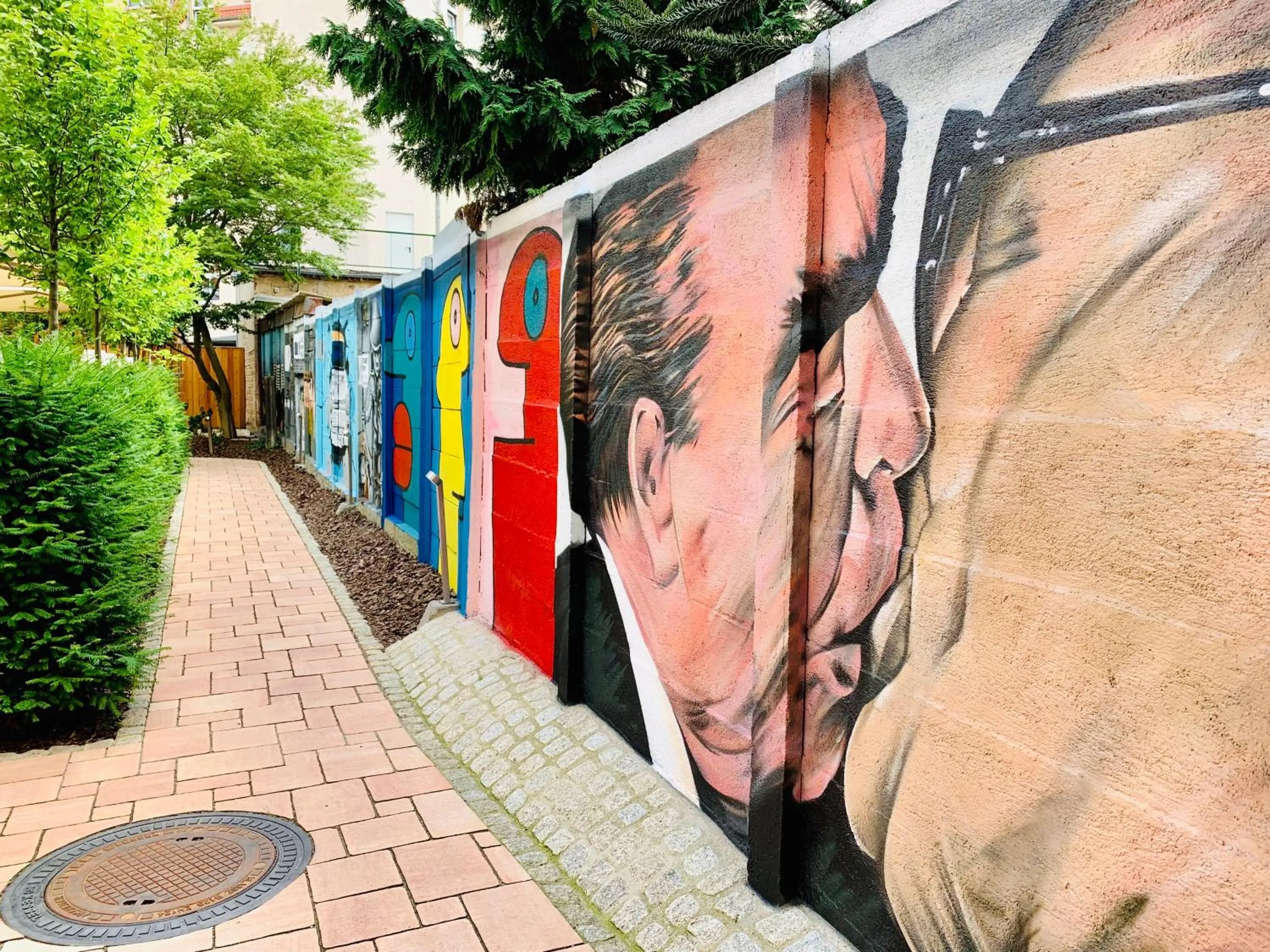 Property building in MOMENTS Boutique Hotel