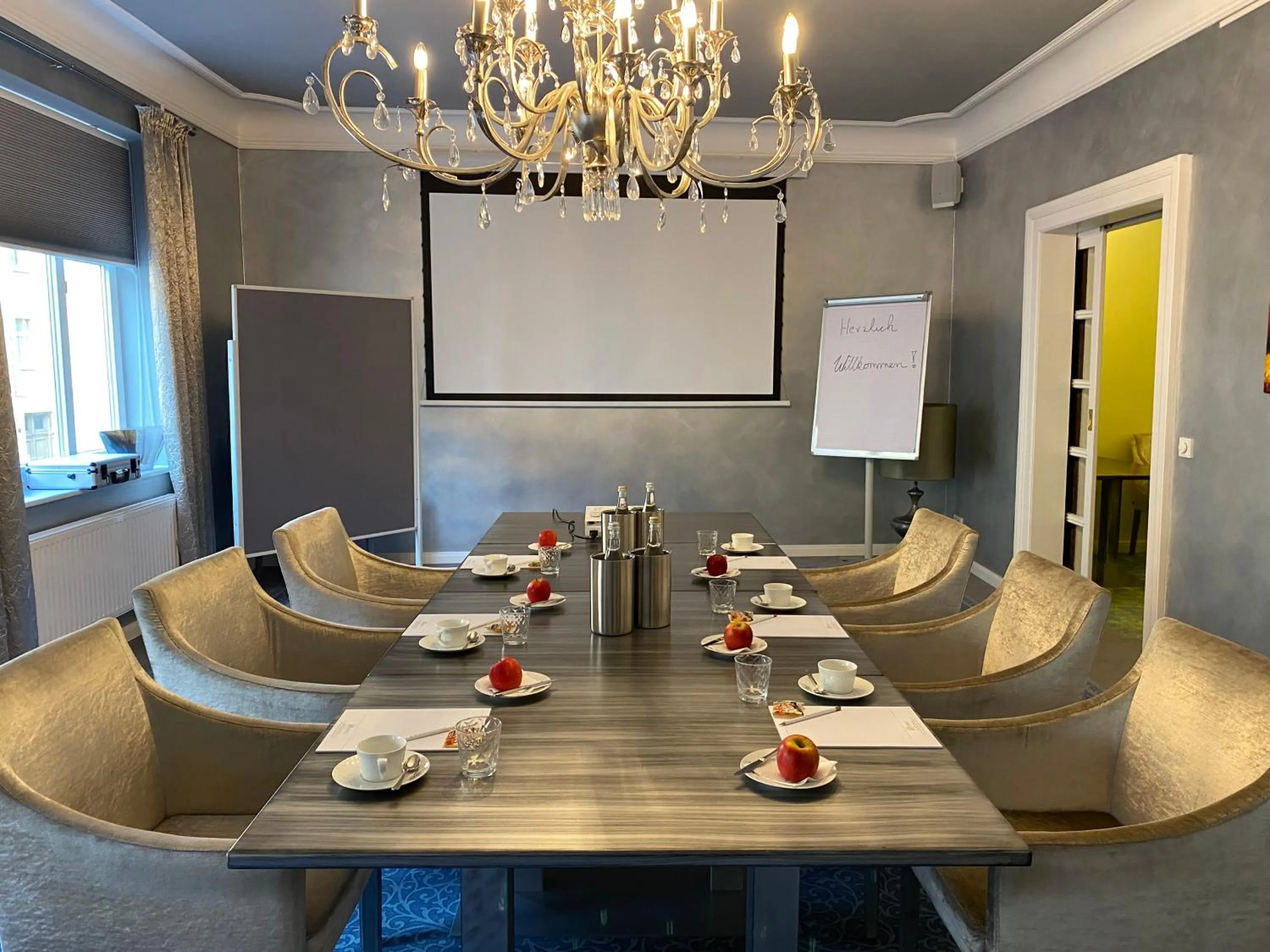 Meeting/conference room in MOMENTS Boutique Hotel