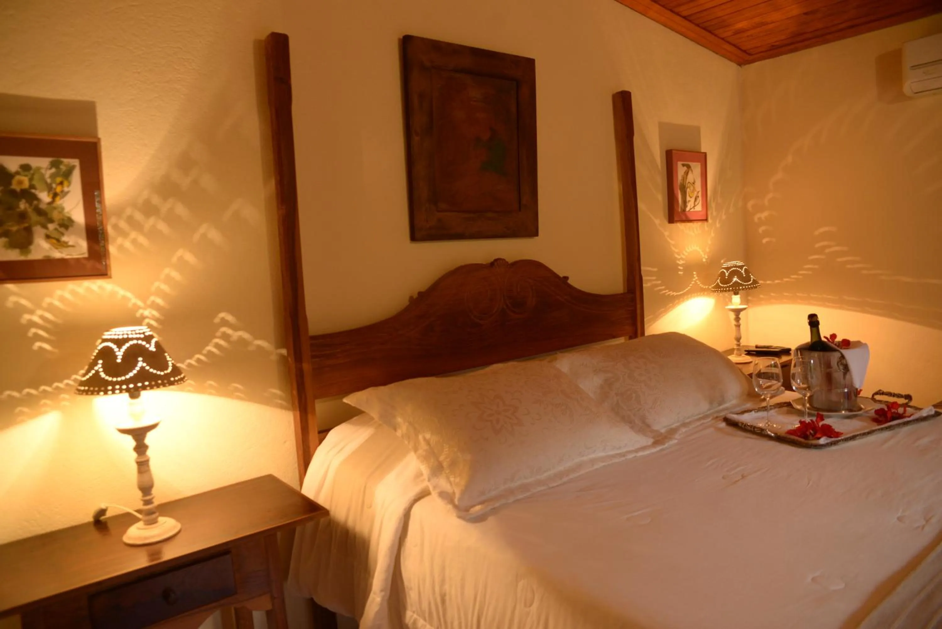 Bedroom, Bed in Hotel Pousada Esmeralda