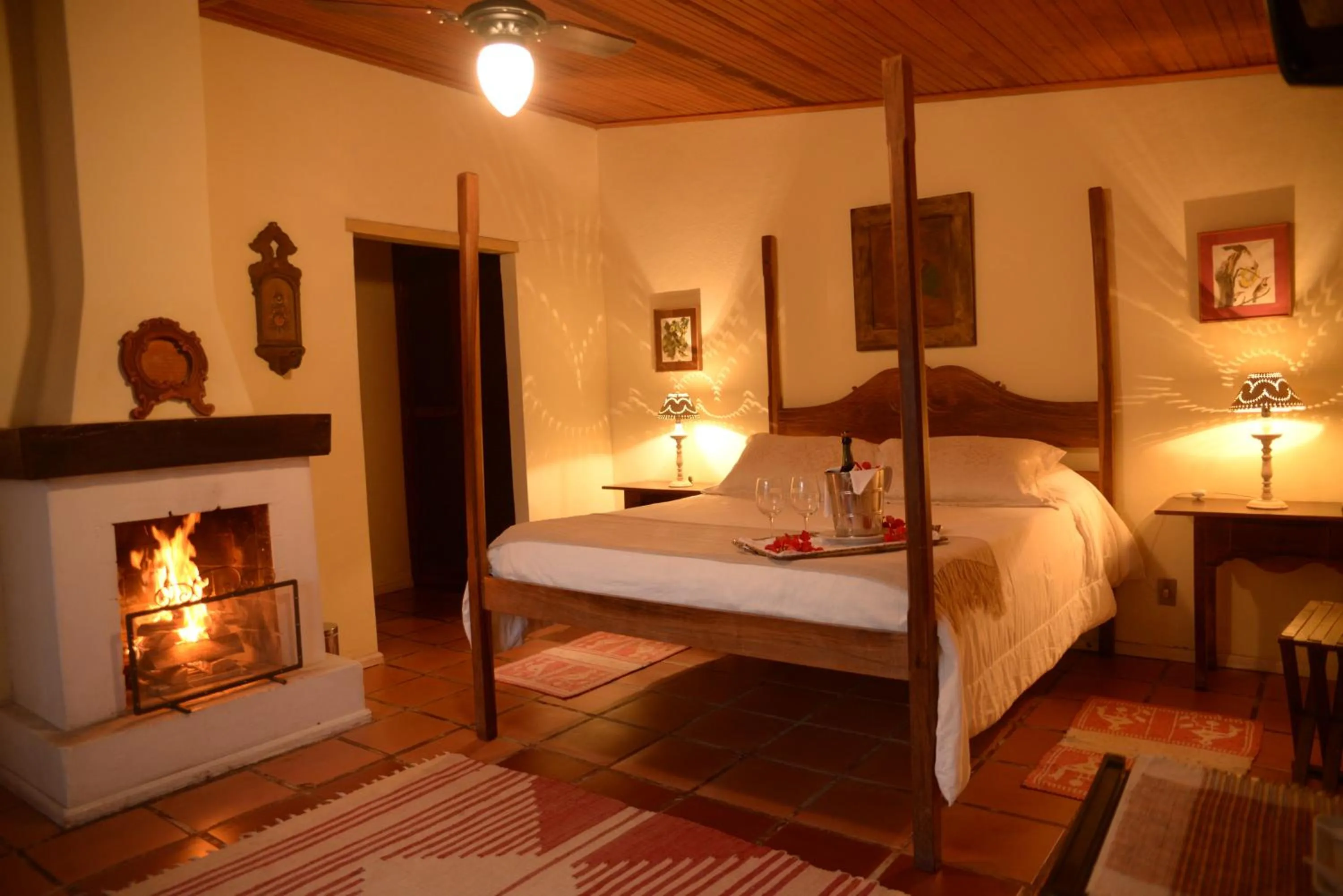 Bedroom, Bed in Hotel Pousada Esmeralda