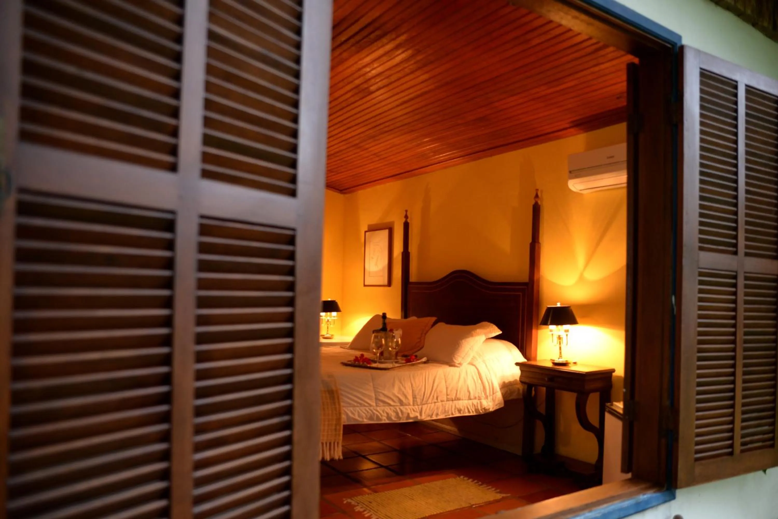 Facade/entrance, Bed in Hotel Pousada Esmeralda