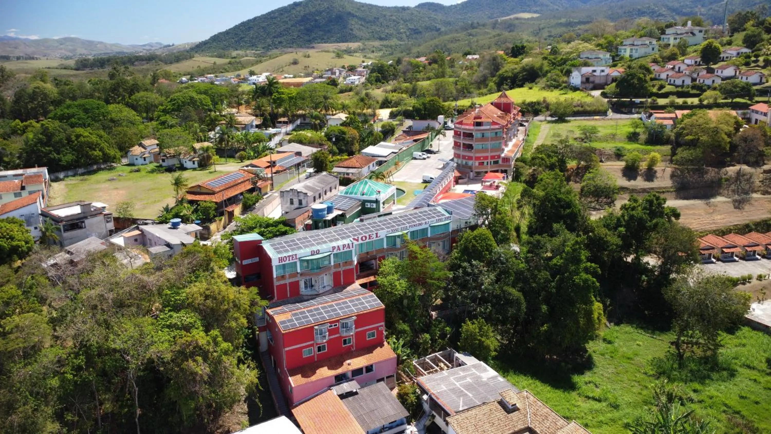 Property building in Hotel do Papai Noel