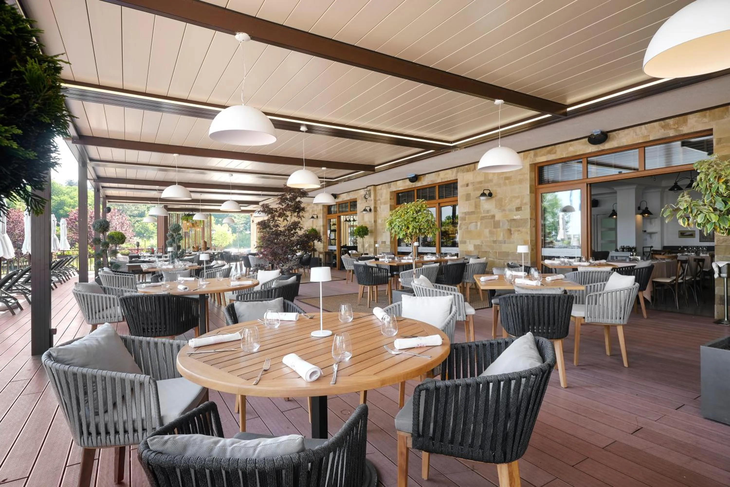 Restaurant/places to eat in Santa Marina Holiday Village
