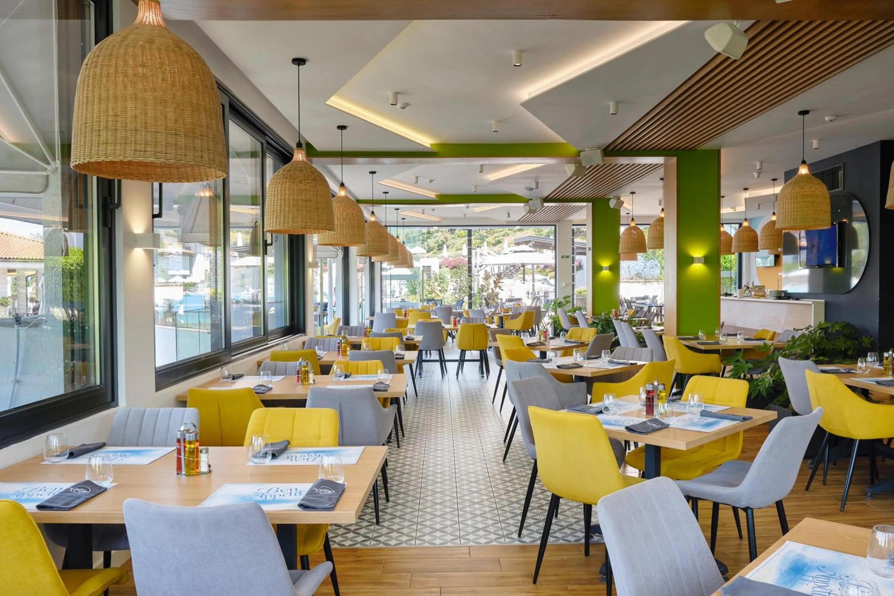 Restaurant/places to eat in Santa Marina Holiday Village