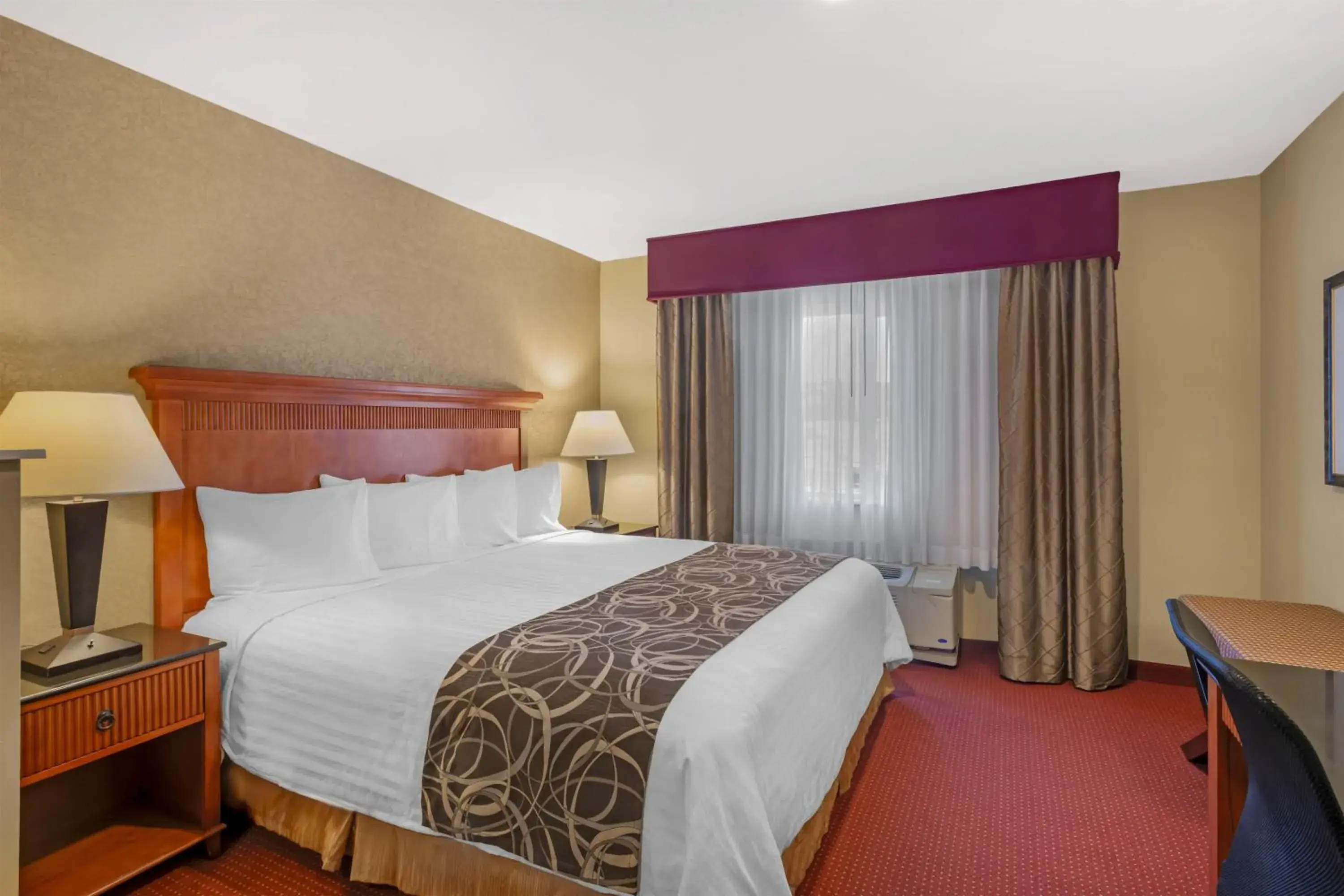 King Room with Sofa Bed - Non-Smoking in Best Western Plus Canyon Pines King Room with Sofa Bed - Non-Smoking in Best Western Plus Canyon Pines