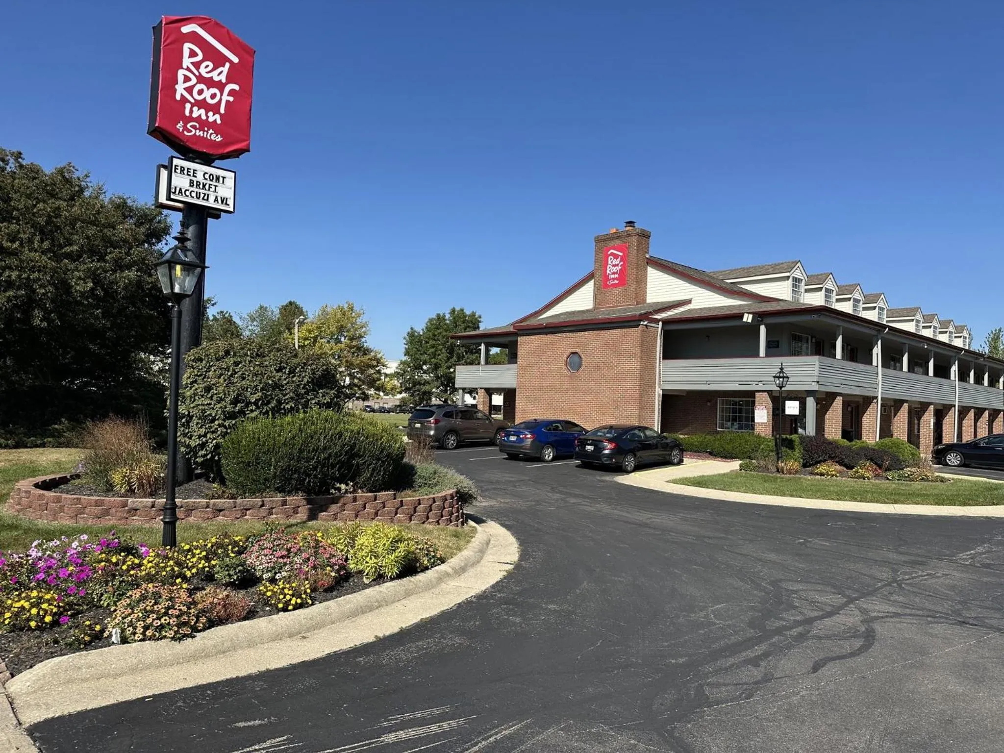 Property building in Red Roof Inn & Suites Marysville