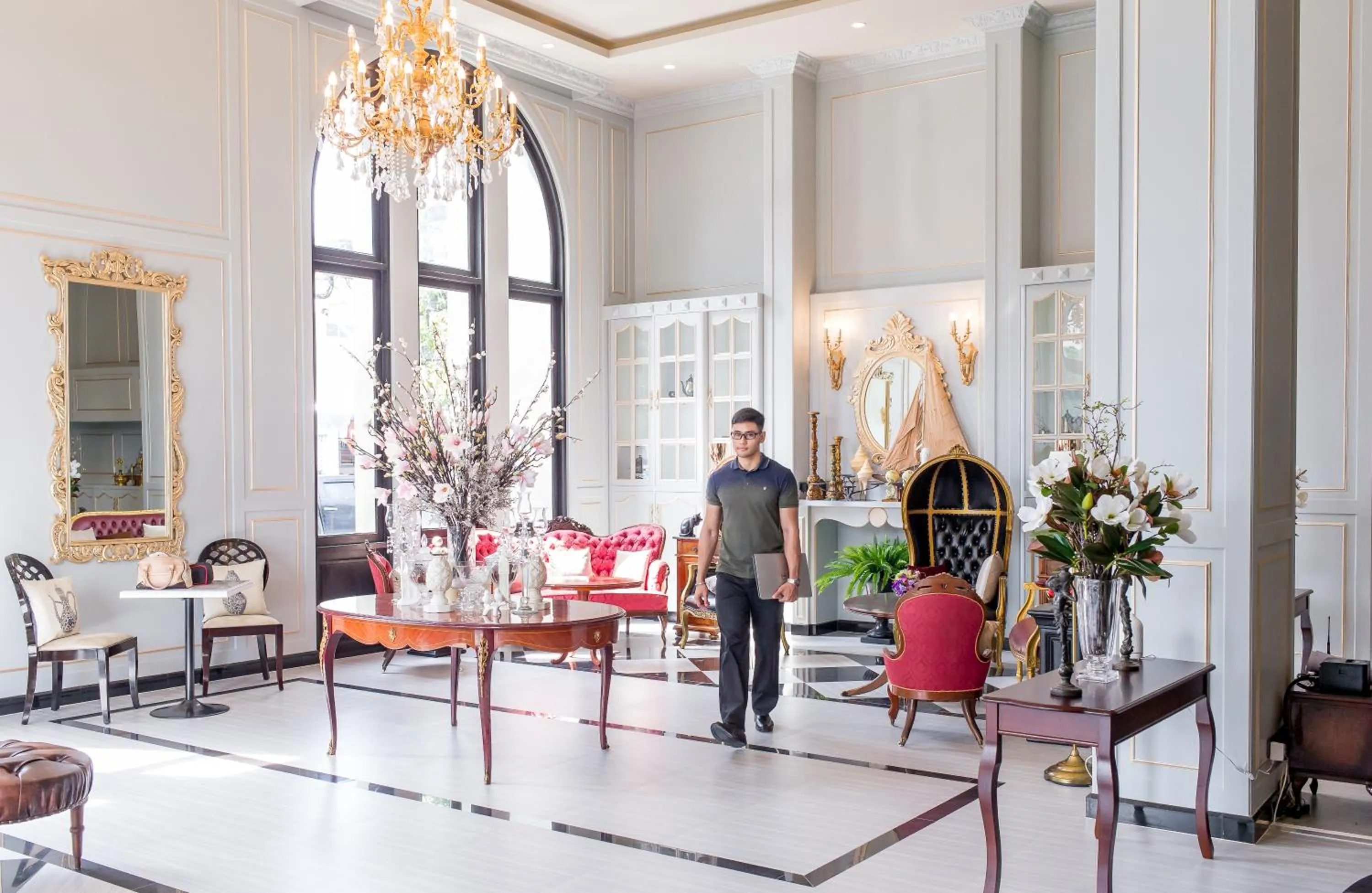 People in A.LIST HOTEL