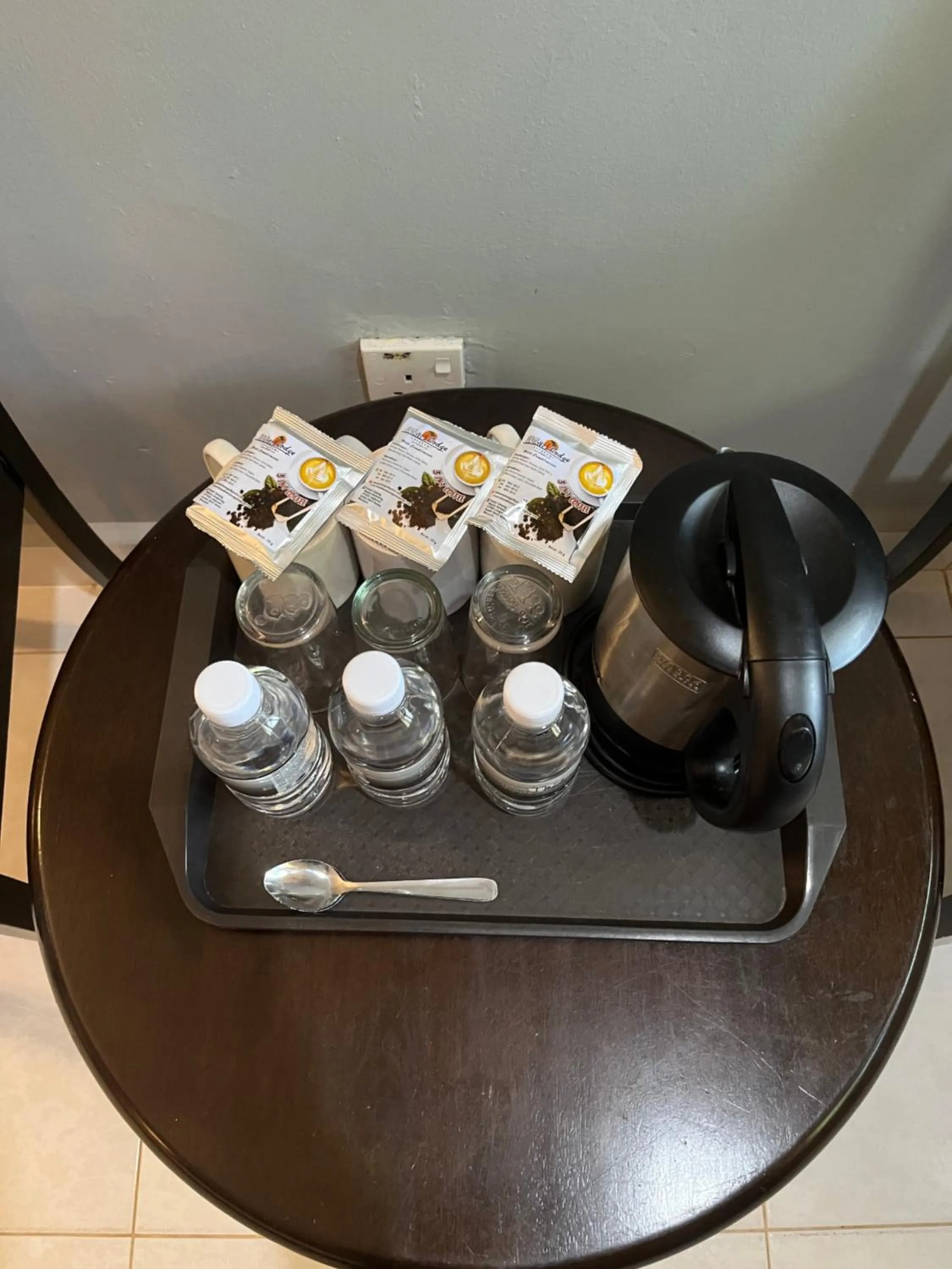 Coffee/tea facilities in White Lodge