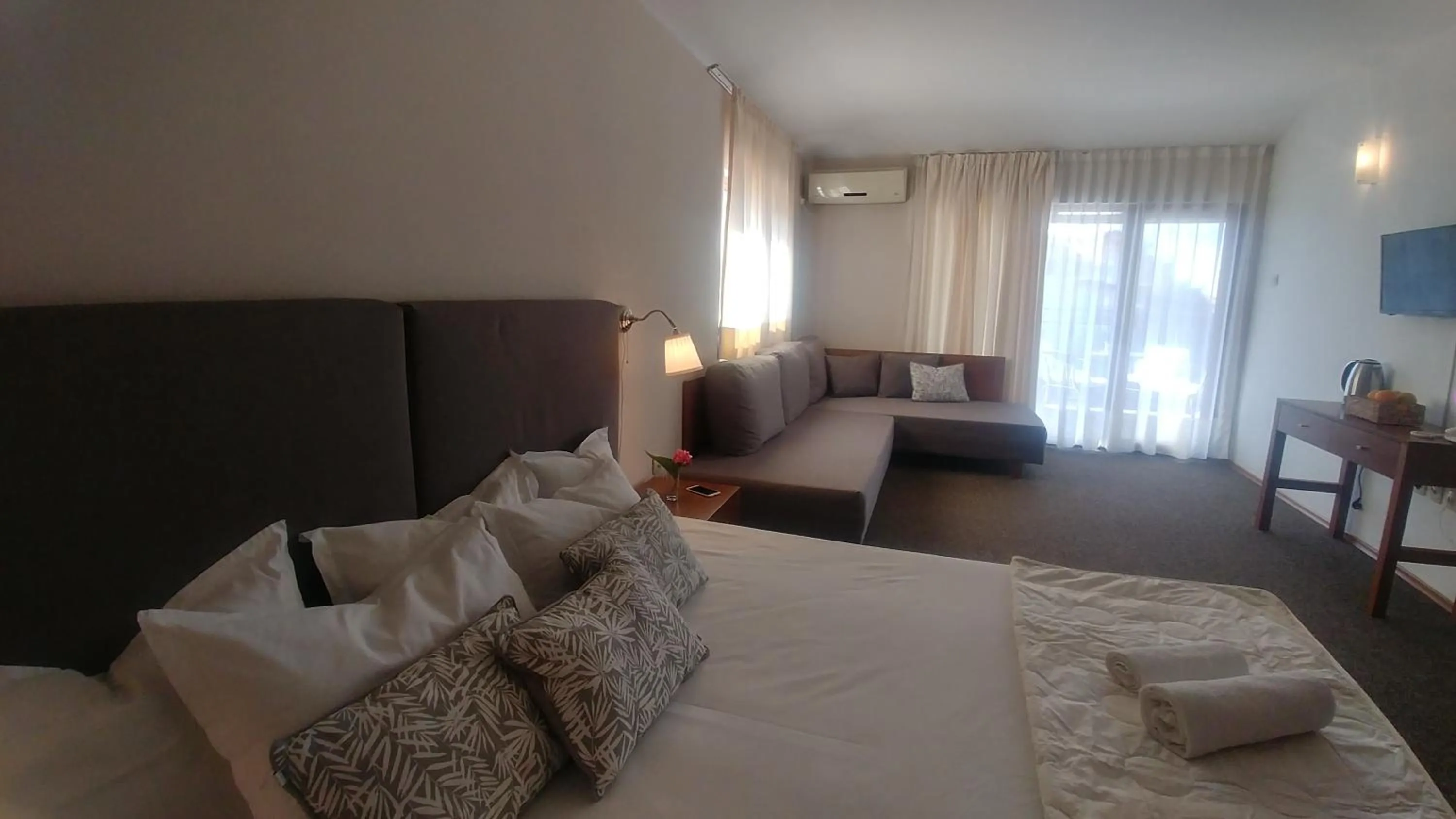 Bedroom, Bed in Family Hotel Muses