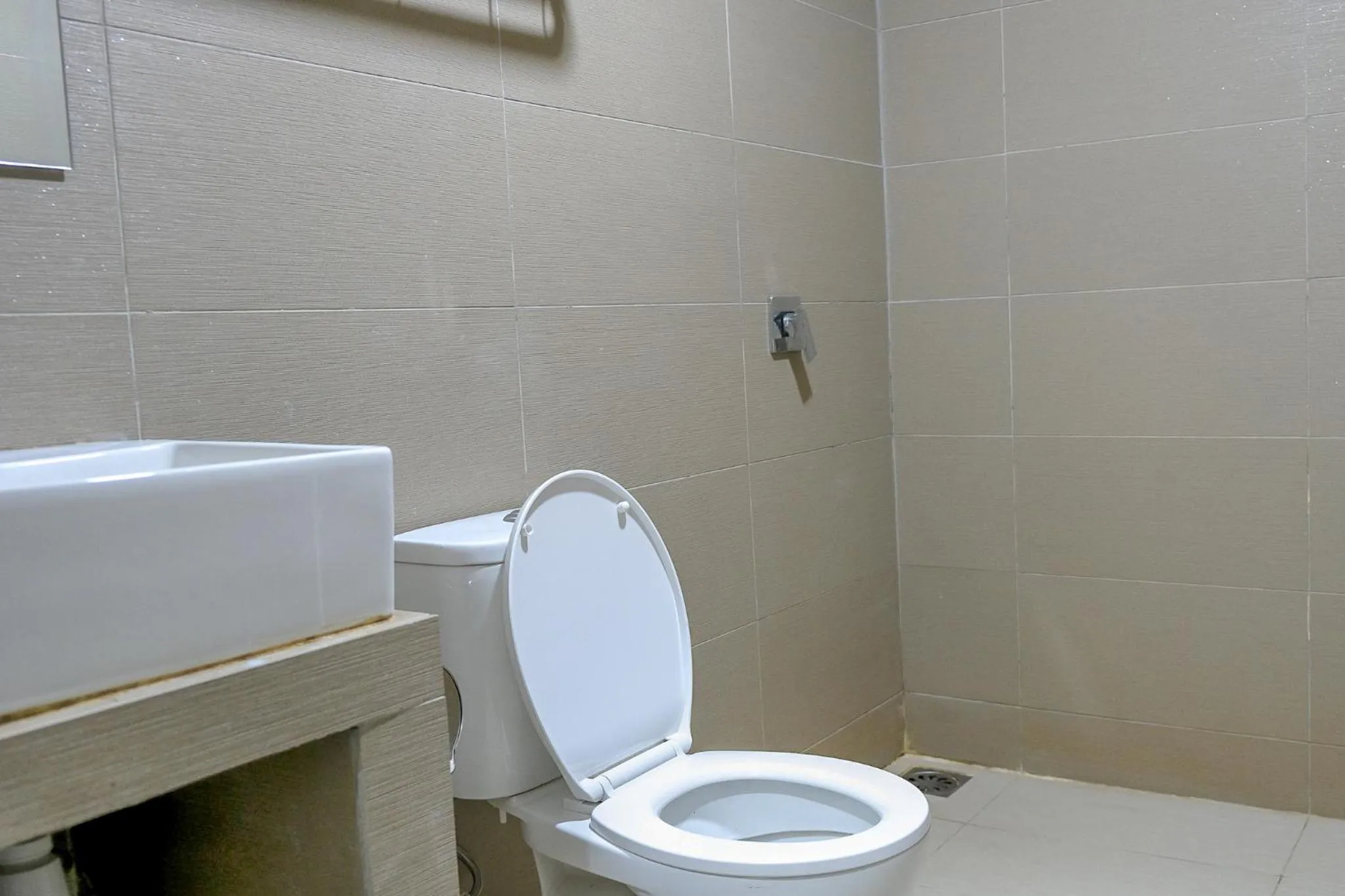 Toilet in Landcons Hotel & Resort