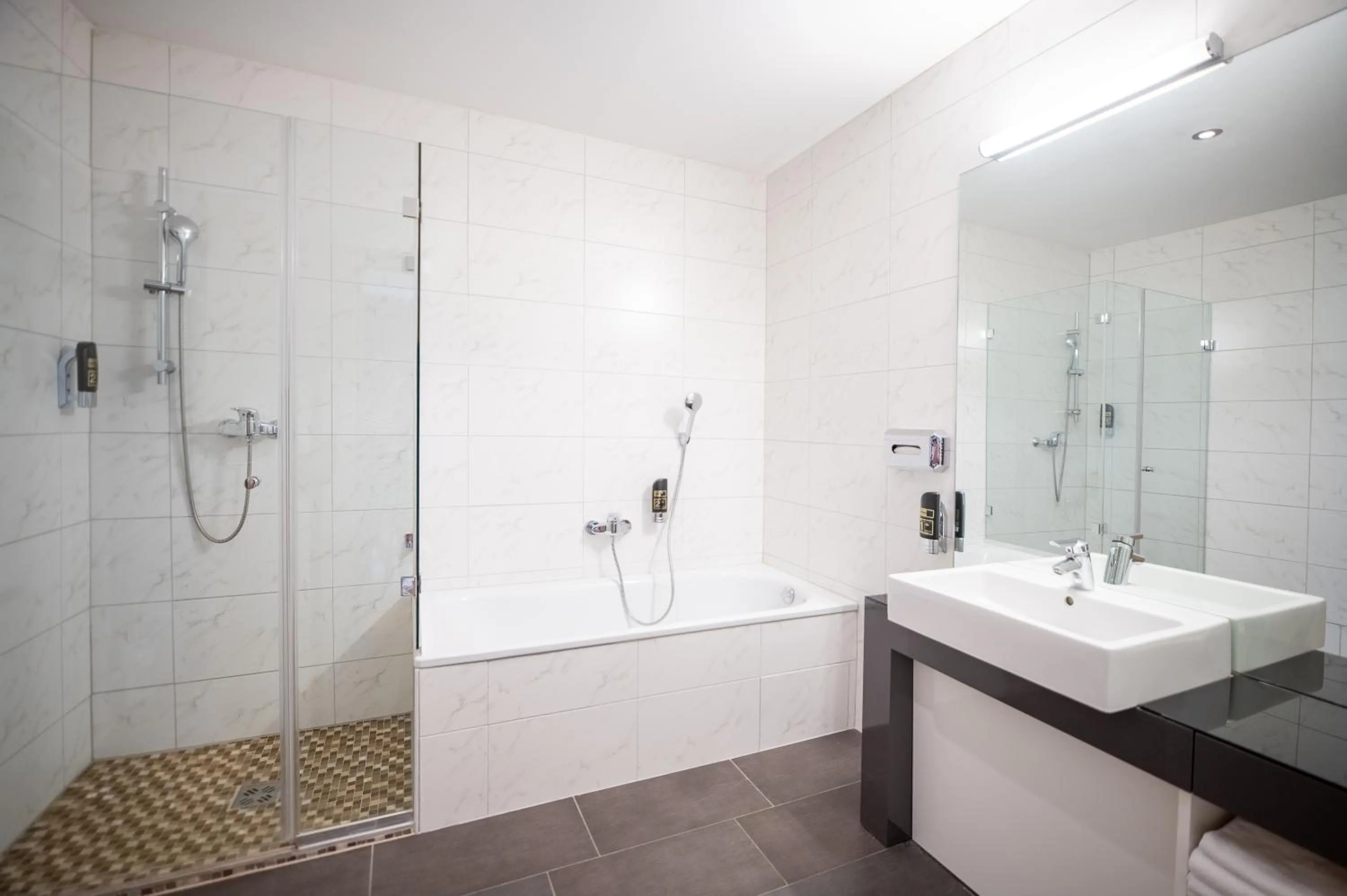 Bath in Hotel Altes Kloster