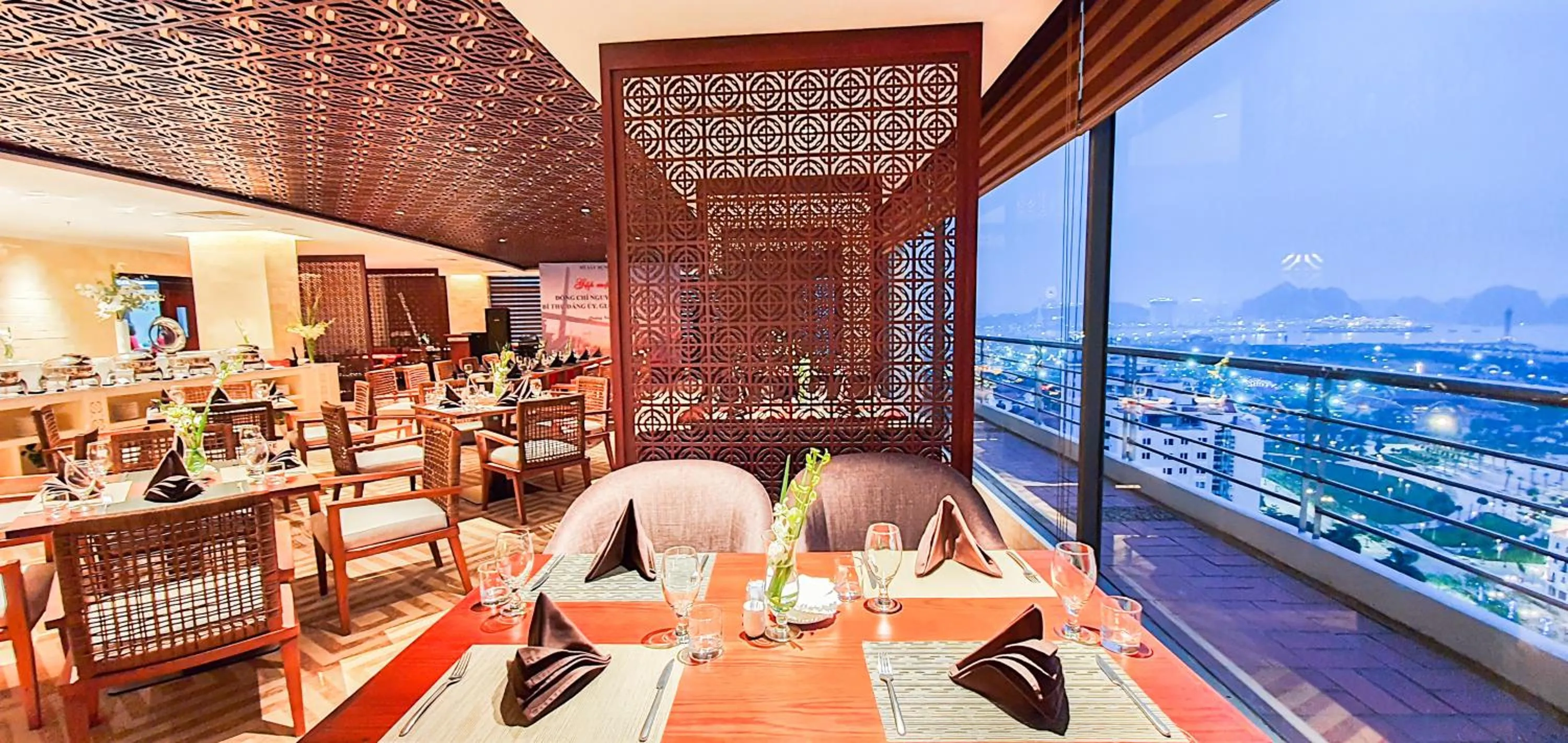 Restaurant/places to eat in Sai Gon Ha Long Hotel