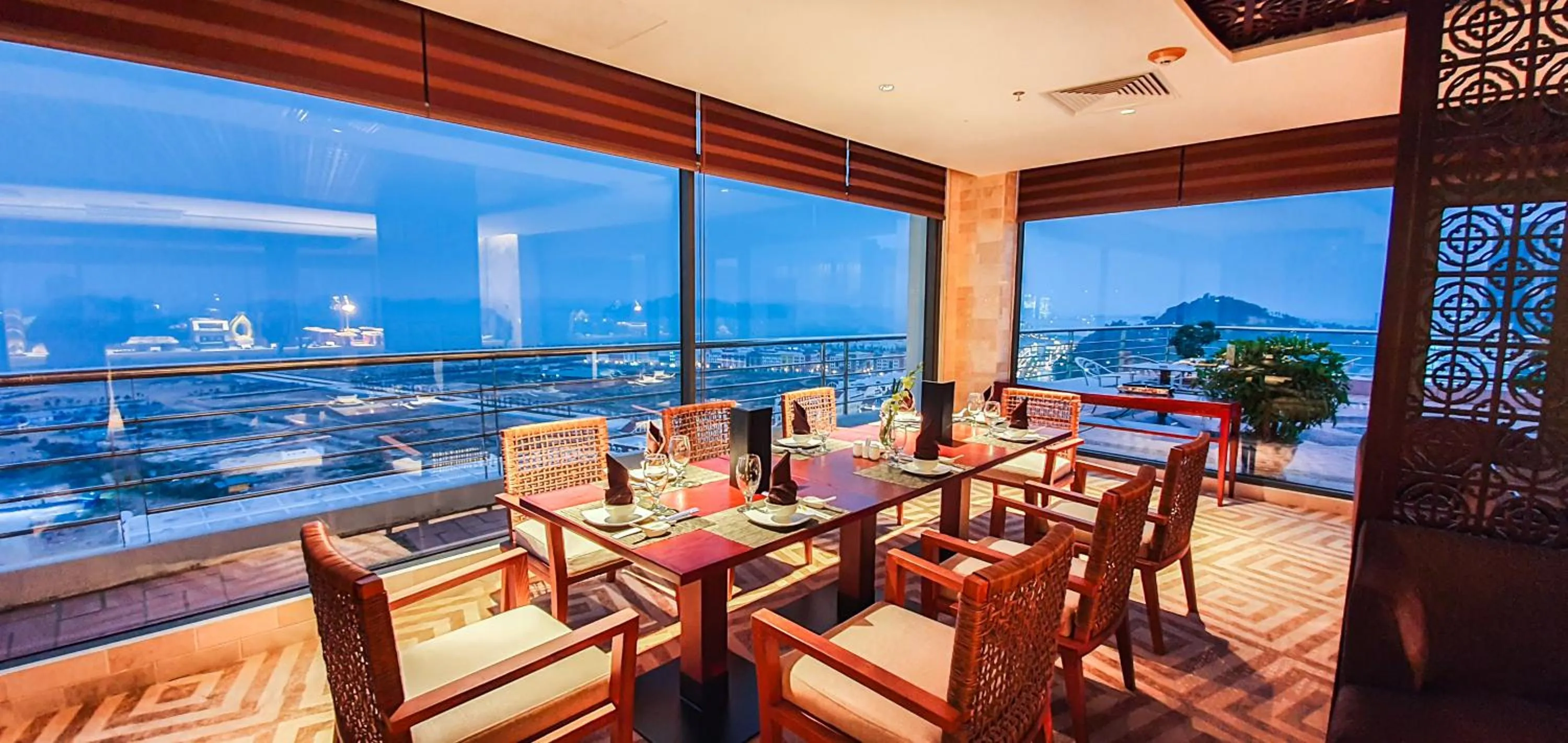 Restaurant/places to eat in Sai Gon Ha Long Hotel