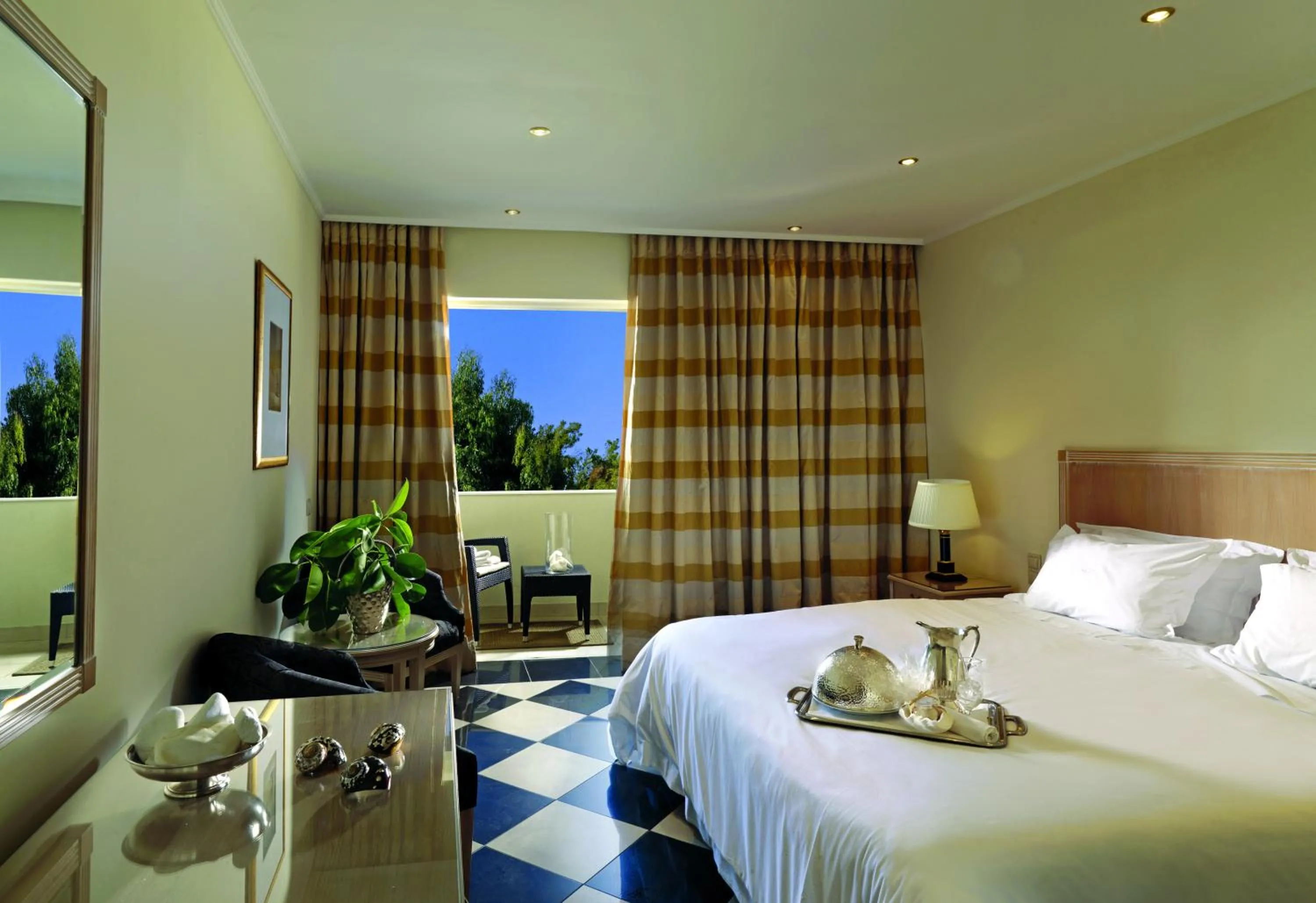 Bedroom, Bed in Out Of The Blue Resort & Spa