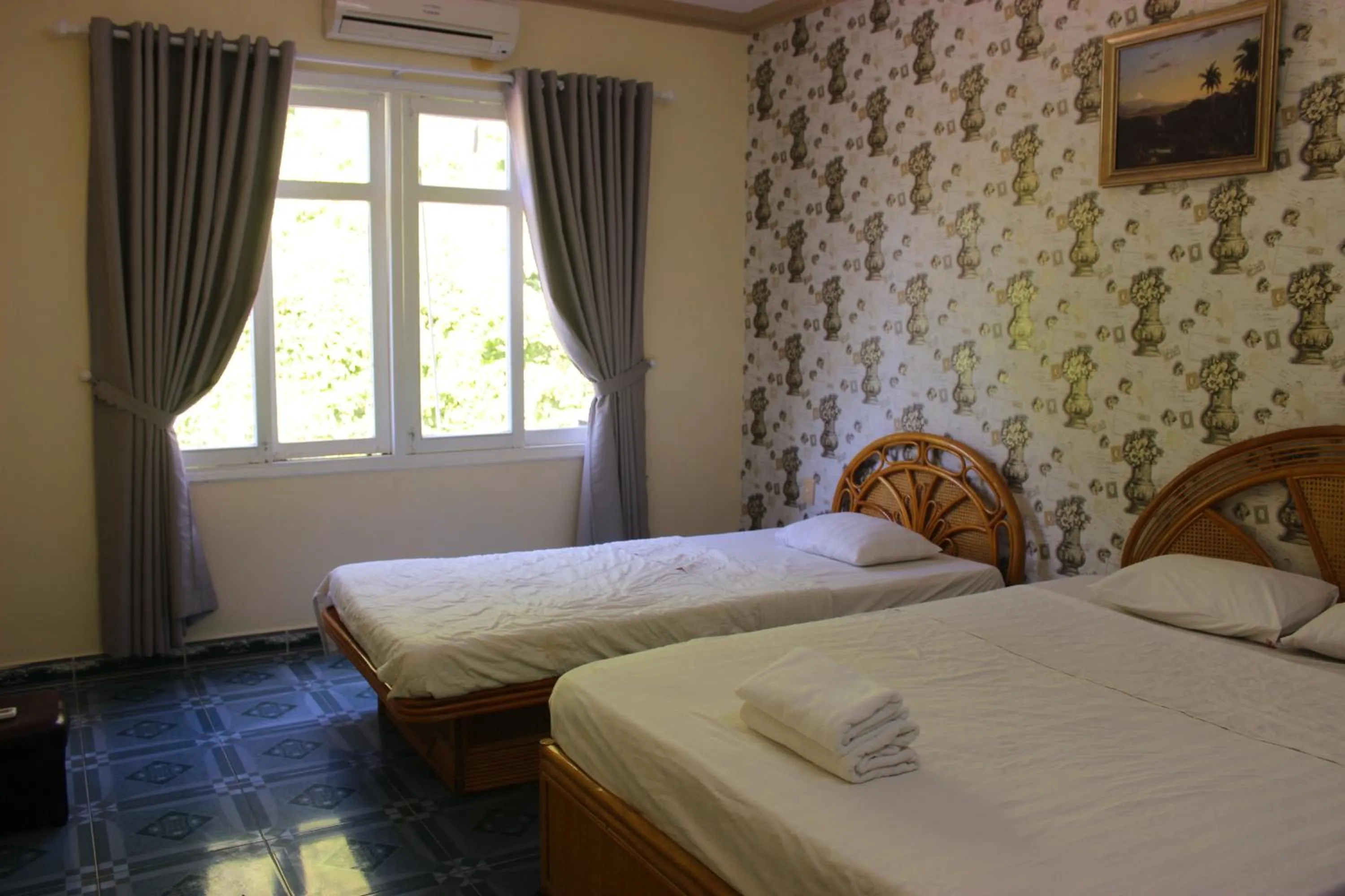 Bedroom, Bed in Lam Son Hotel