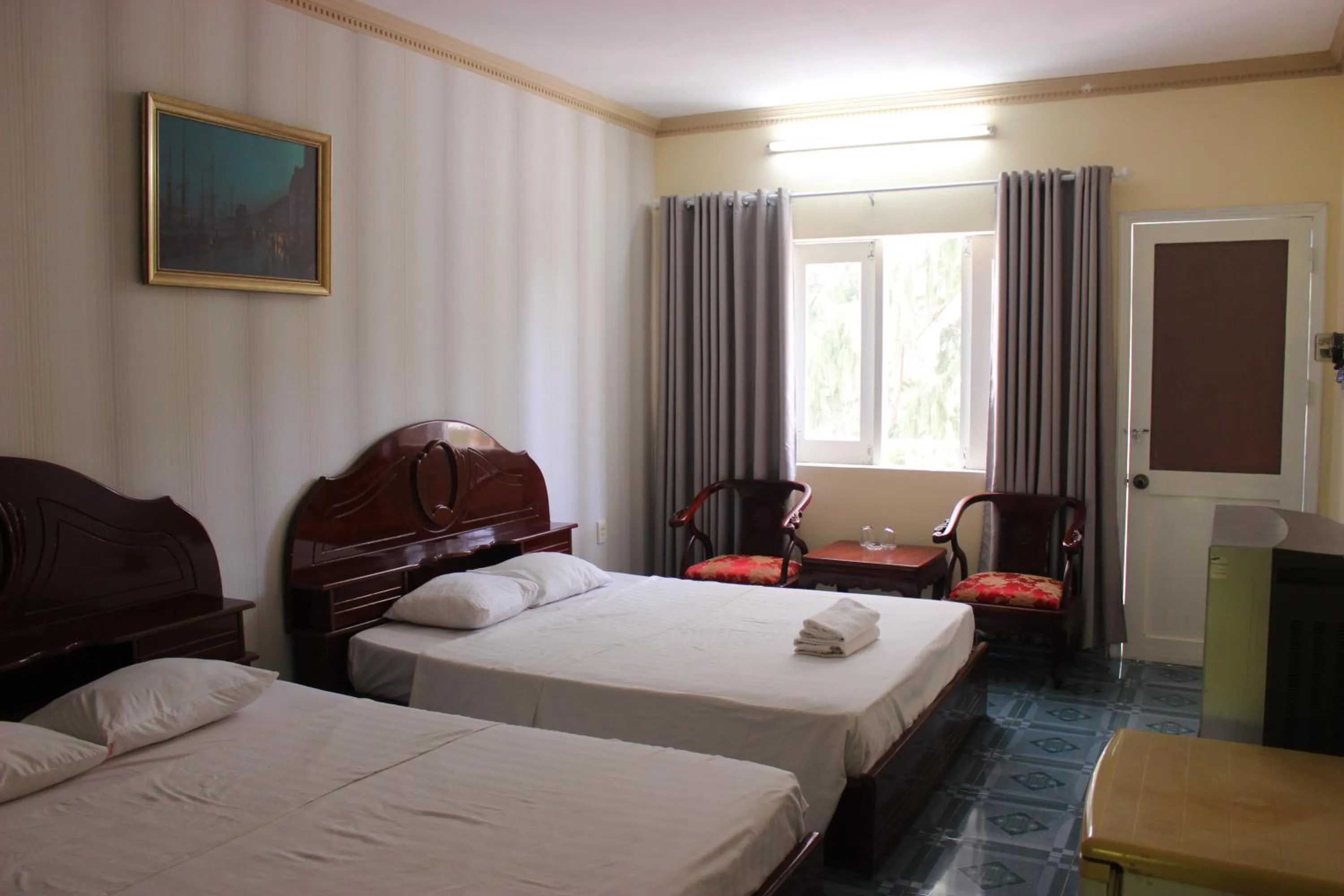 Bedroom, Bed in Lam Son Hotel