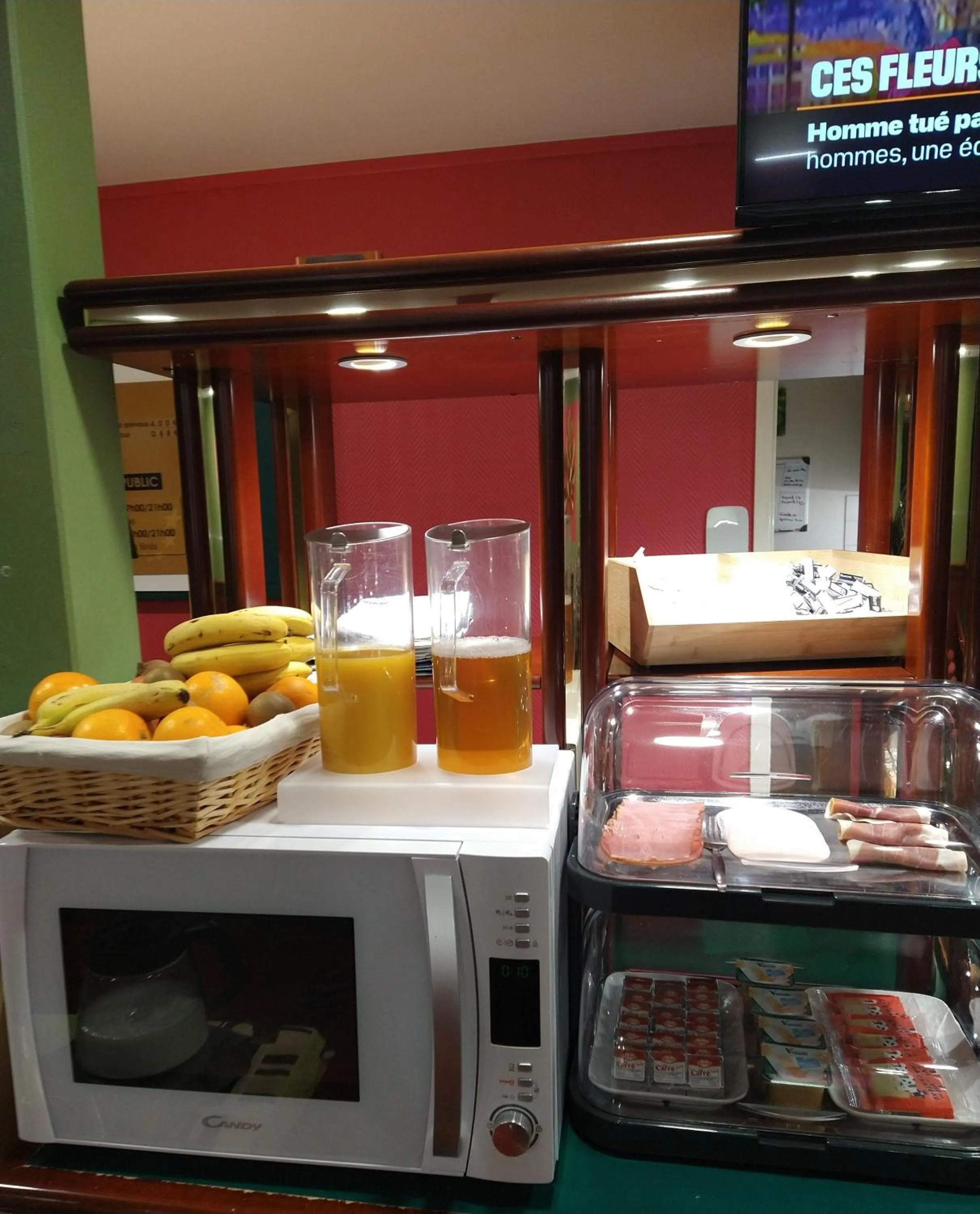 Buffet breakfast in Quick Palace Le Mans