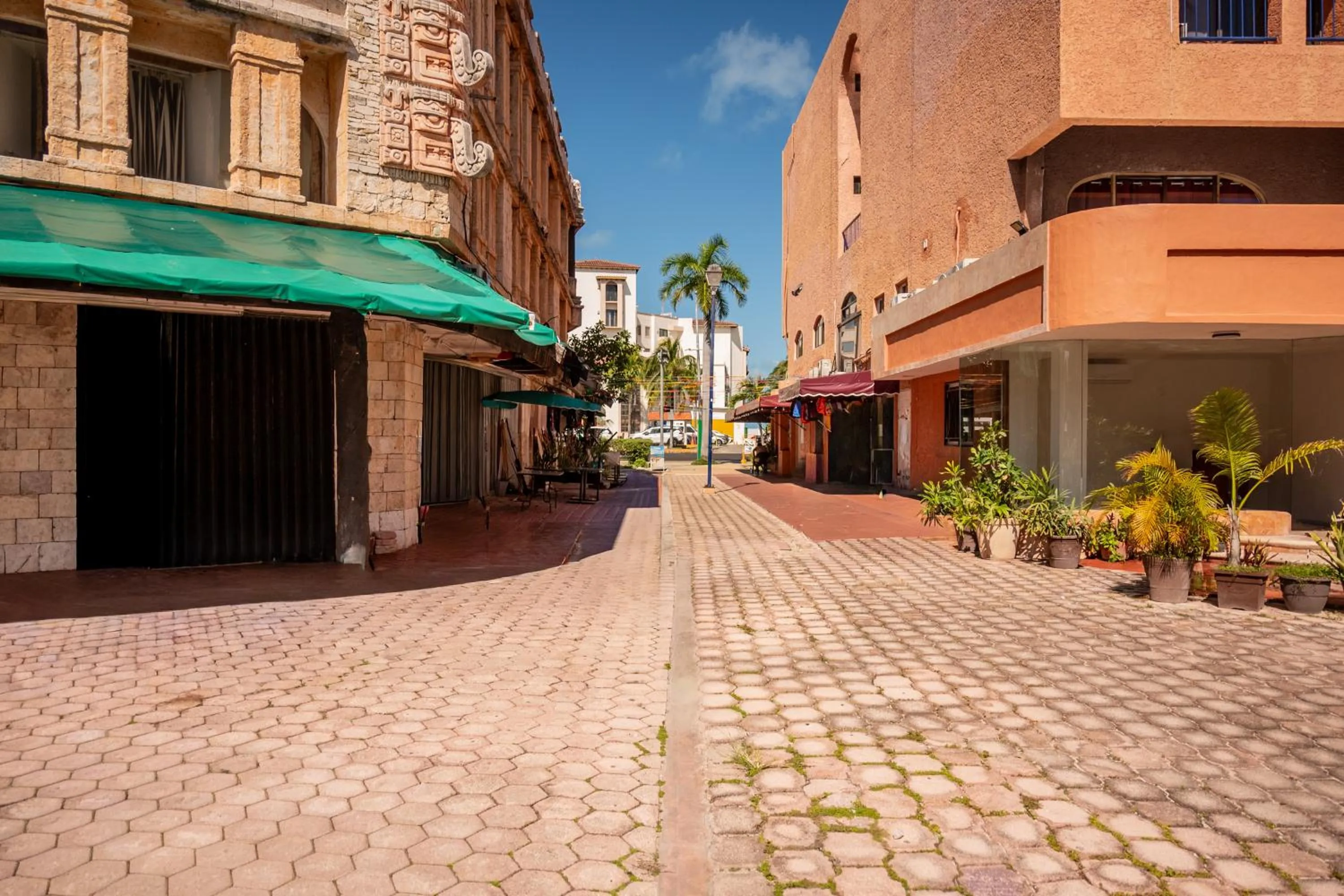 Street view in Cancún Suites Apartments - Hotel Zone