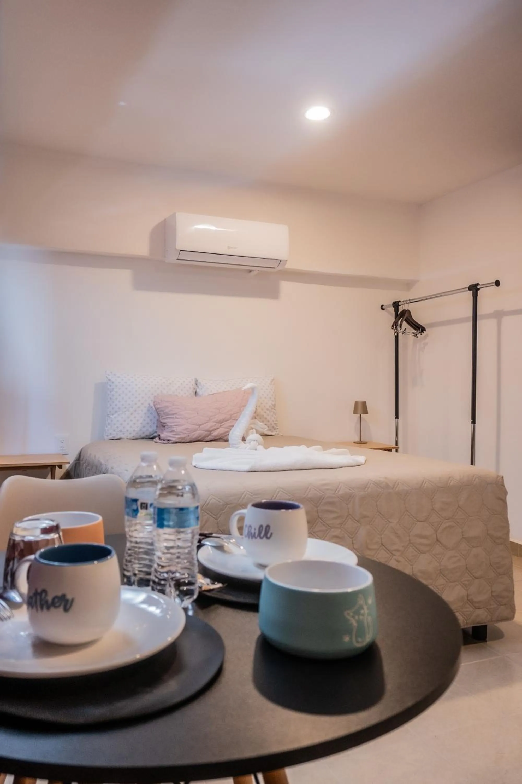 Dining area, Bed in Cancún Suites Apartments - Hotel Zone