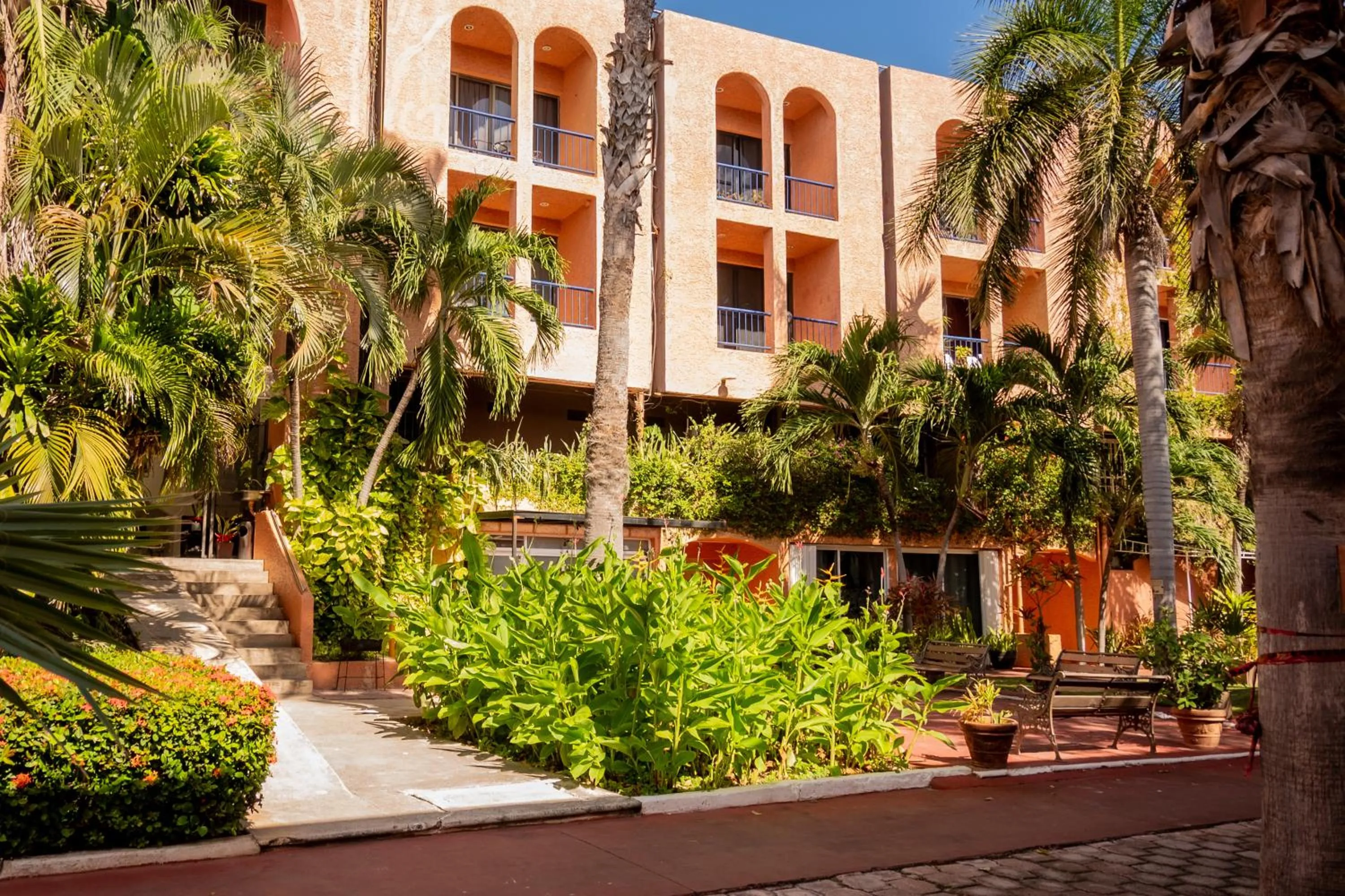 Property building in Cancún Suites Apartments - Hotel Zone