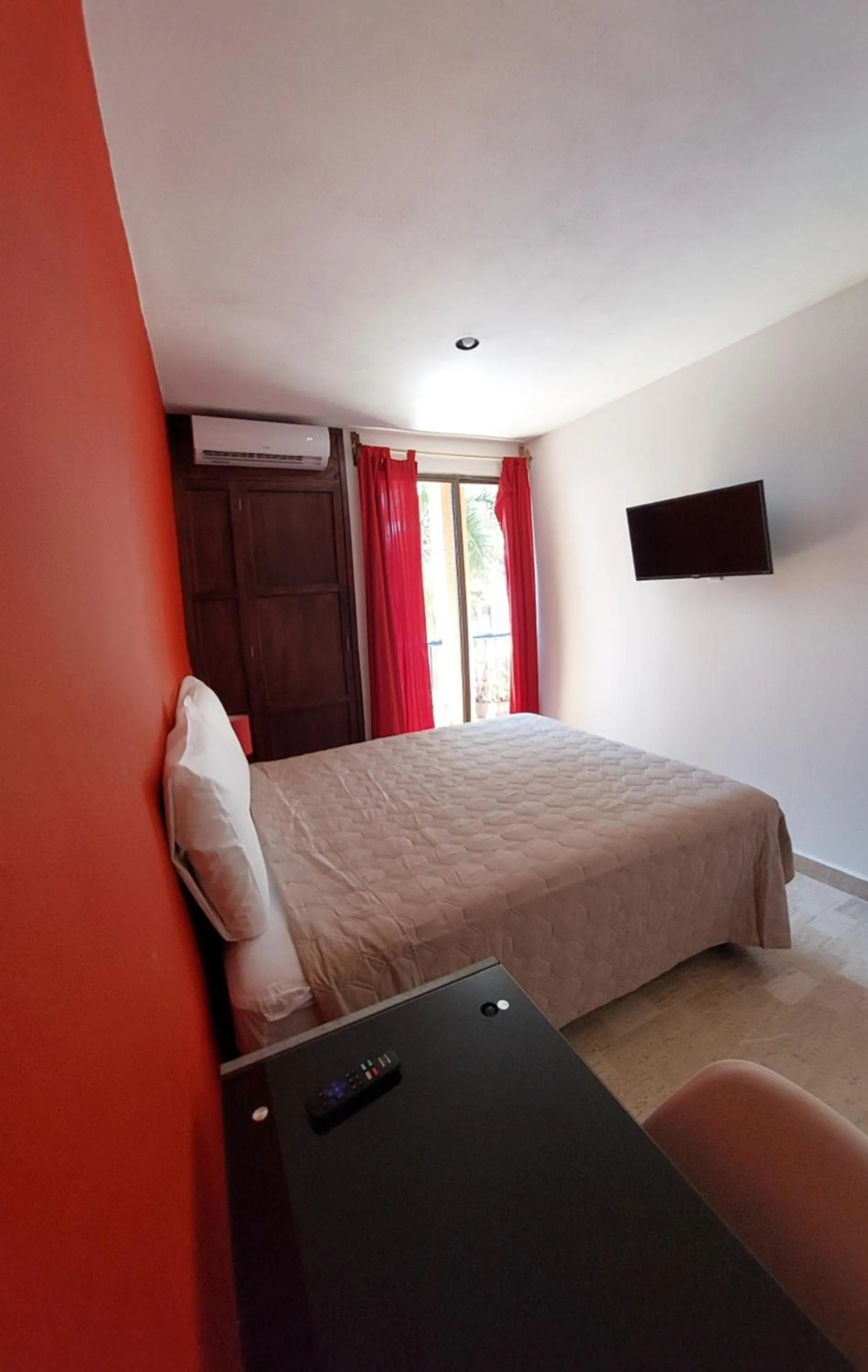 Photo of the whole room, Bed in Cancún Suites Apartments - Hotel Zone