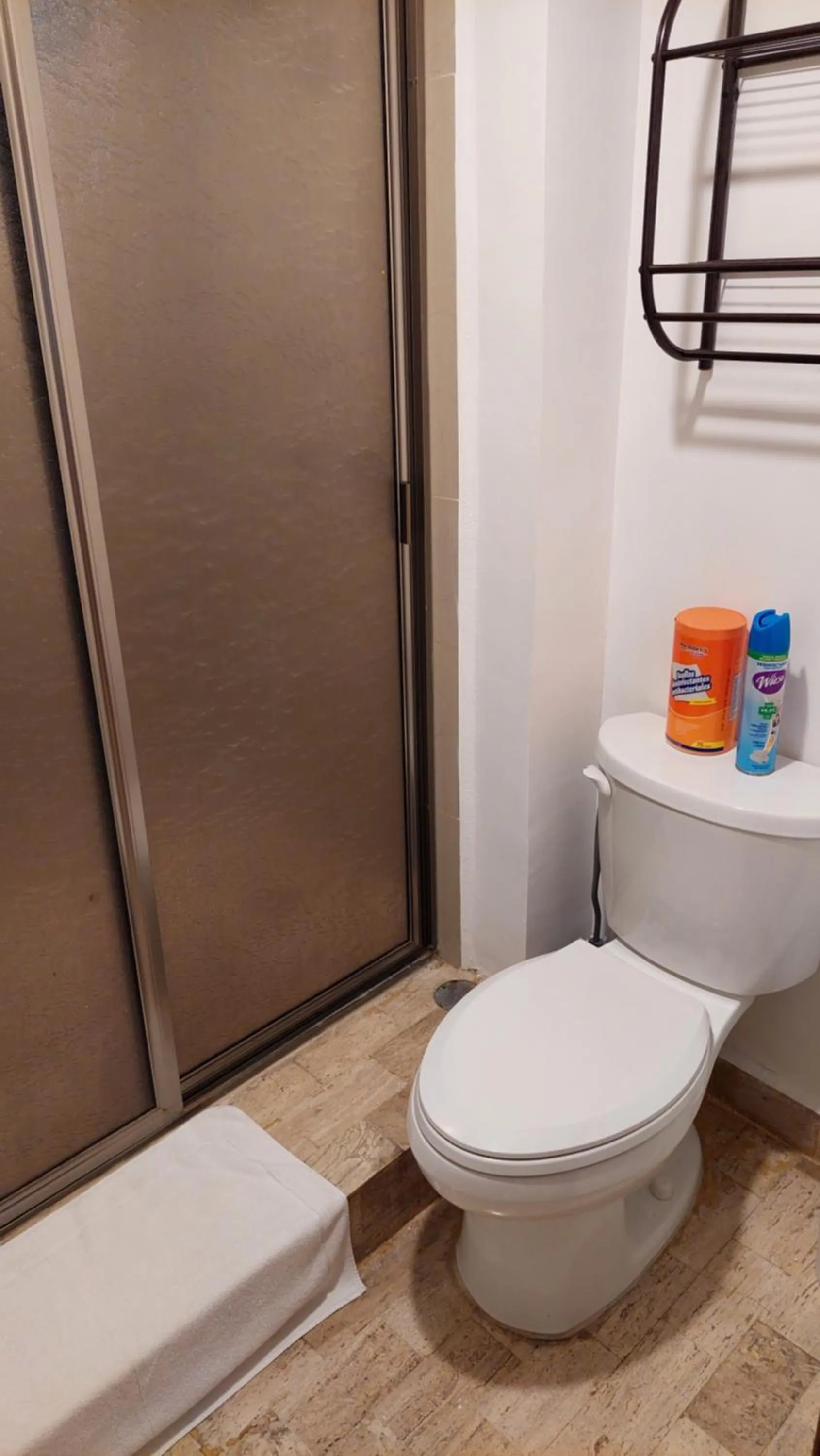 Bathroom in Cancún Suites Apartments - Hotel Zone