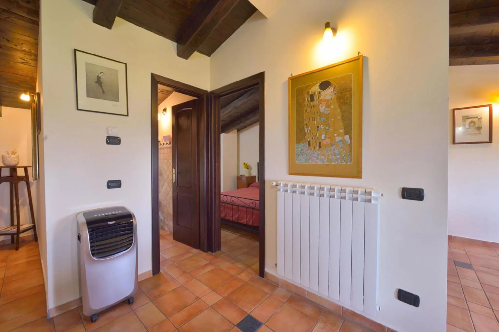 Decorative detail in Il Casale Delle Ginestre