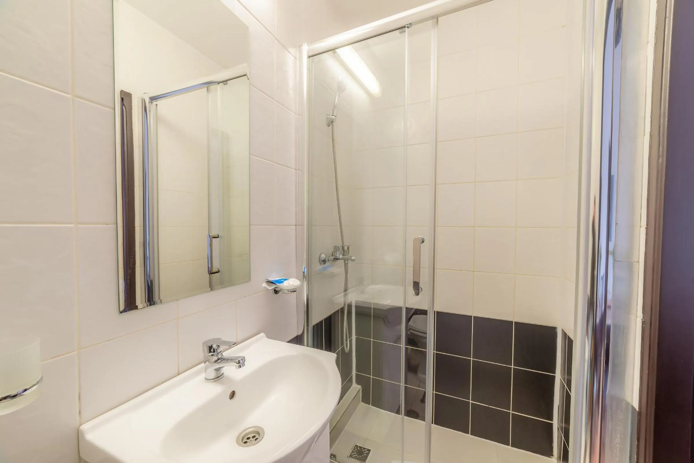 Bathroom in Pension Cluj