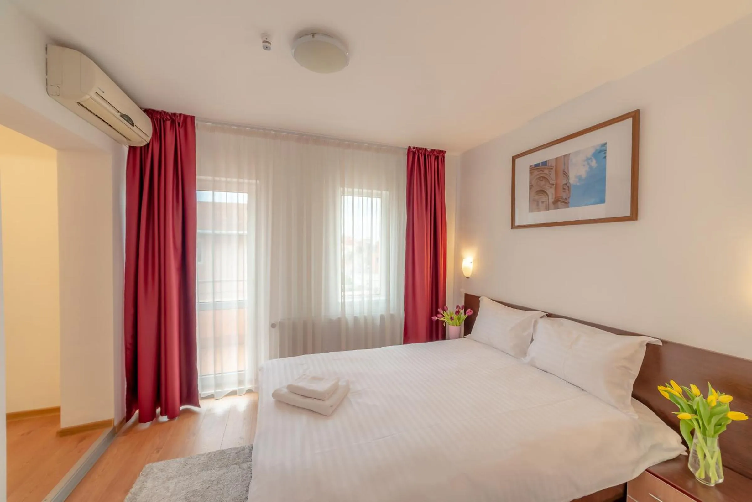 Photo of the whole room, Bed in Pension Cluj