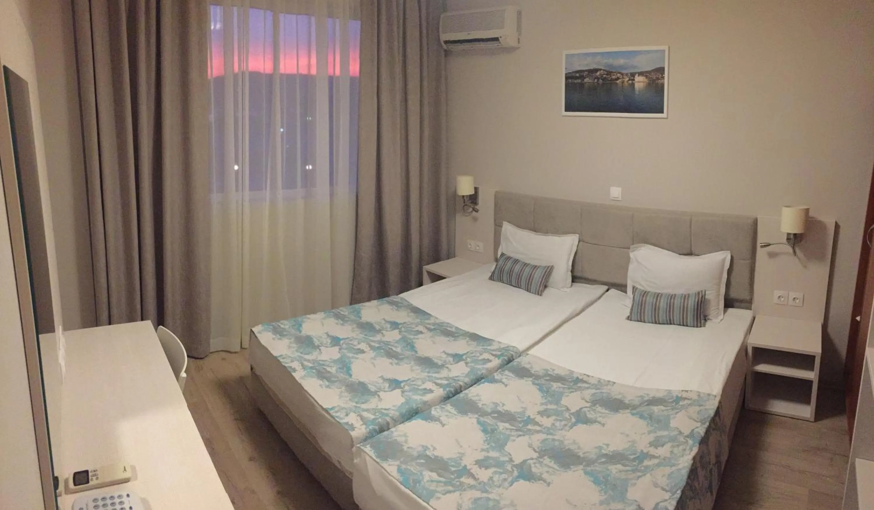 Bedroom, Bed in Helios Hotel