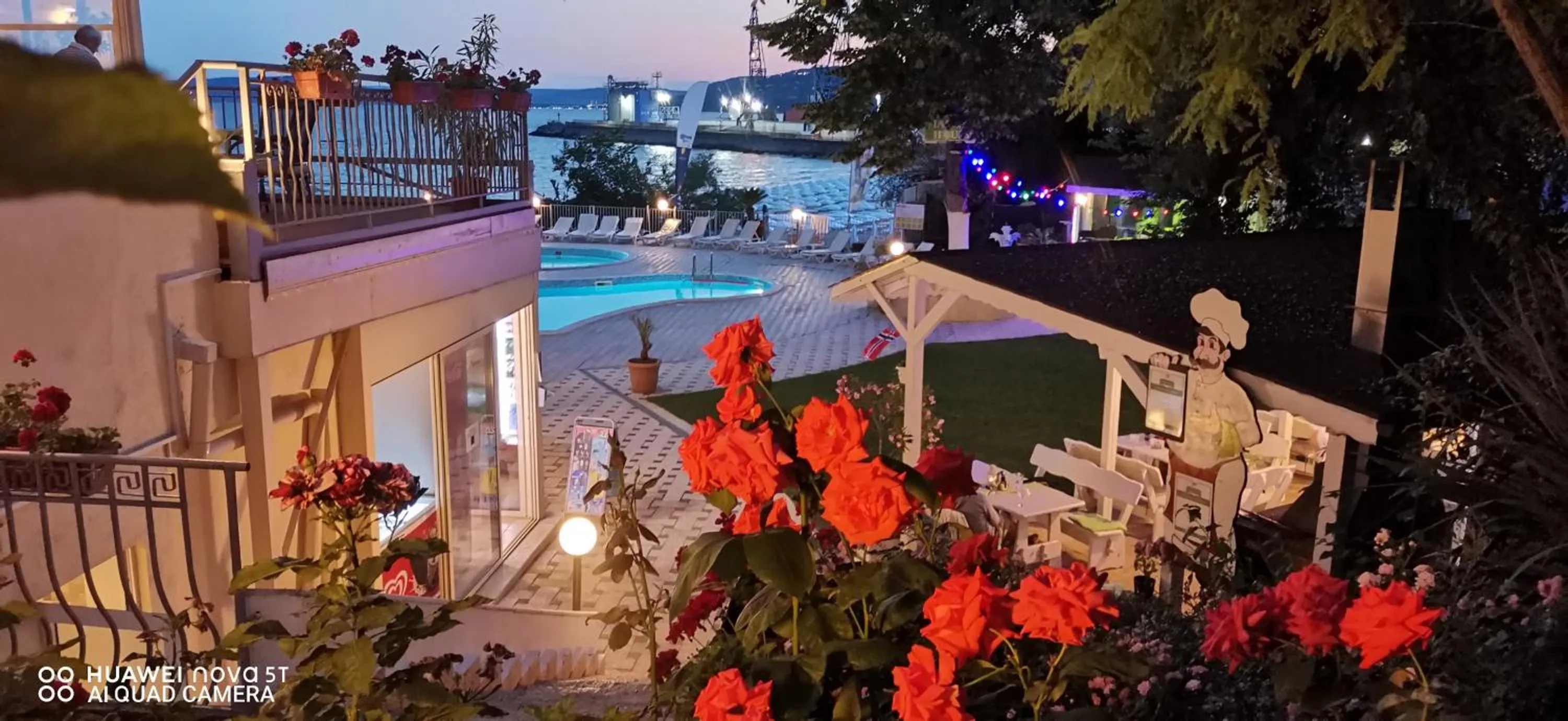 Garden in Helios Hotel