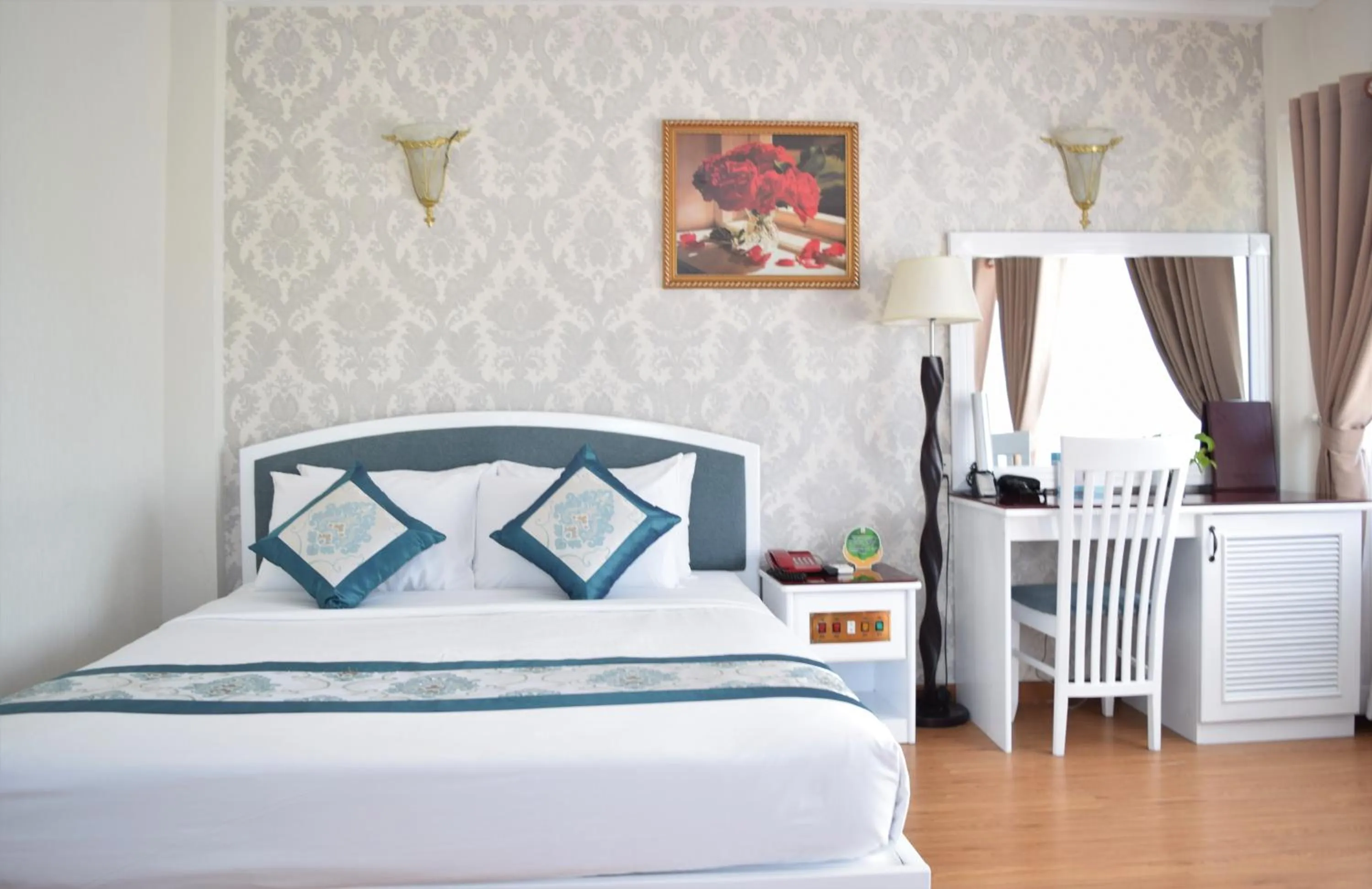 Bedroom, Bed in Rang Dong Hotel