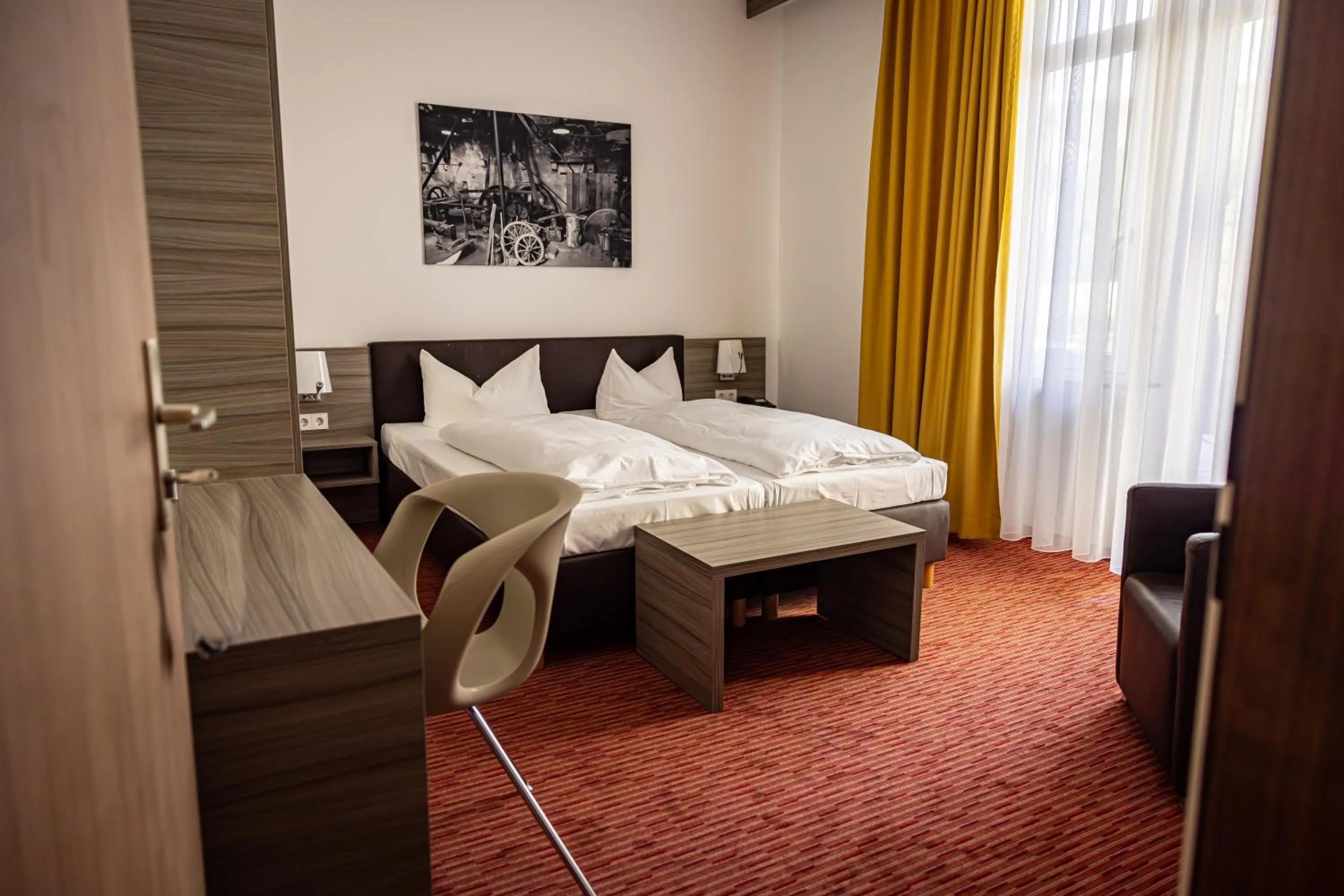 Bed in Hotel Grüner Baum