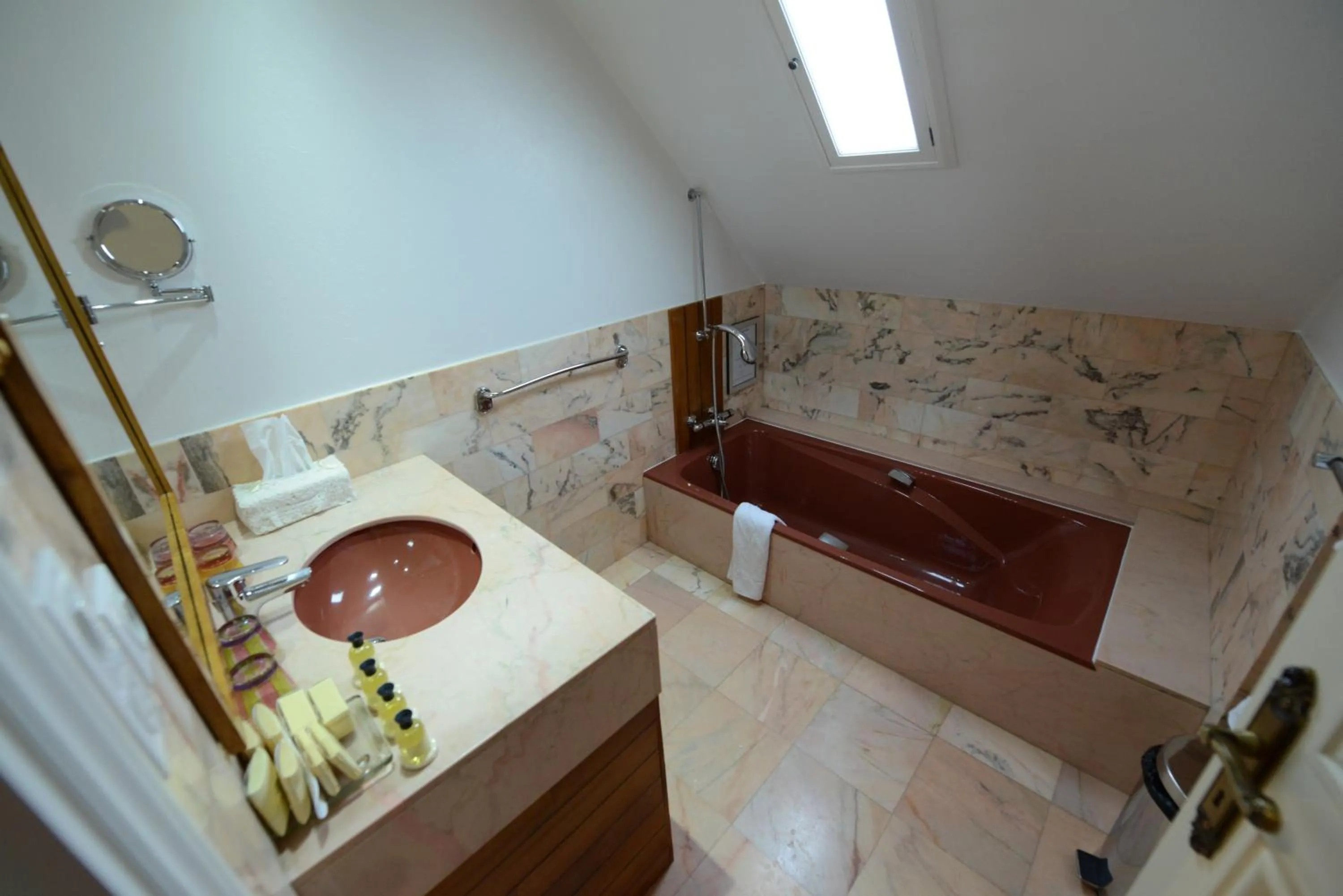 Bathroom in Chateau Du Boisniard