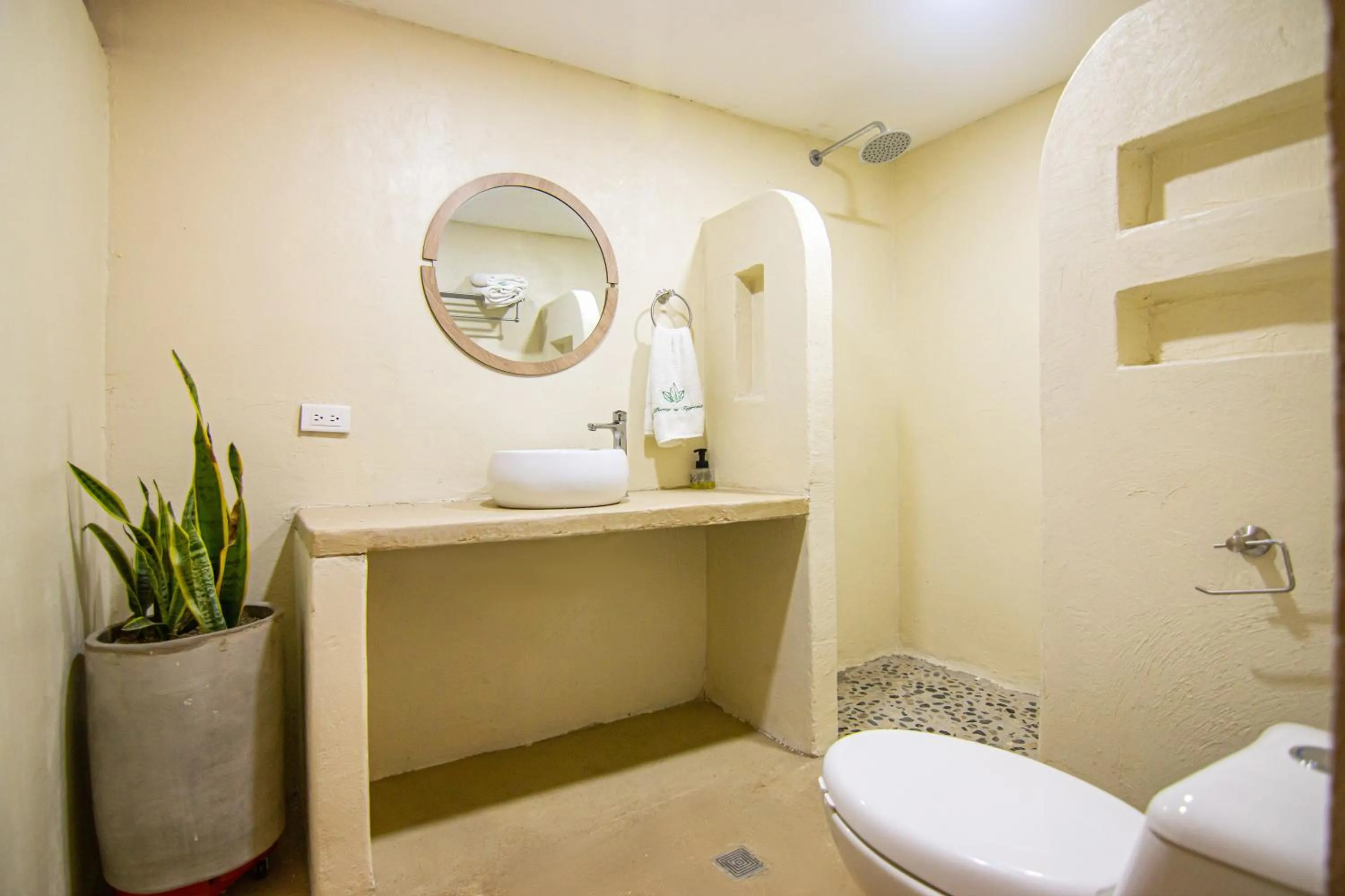 Shower in Portales del Tayrona Garden Hotel