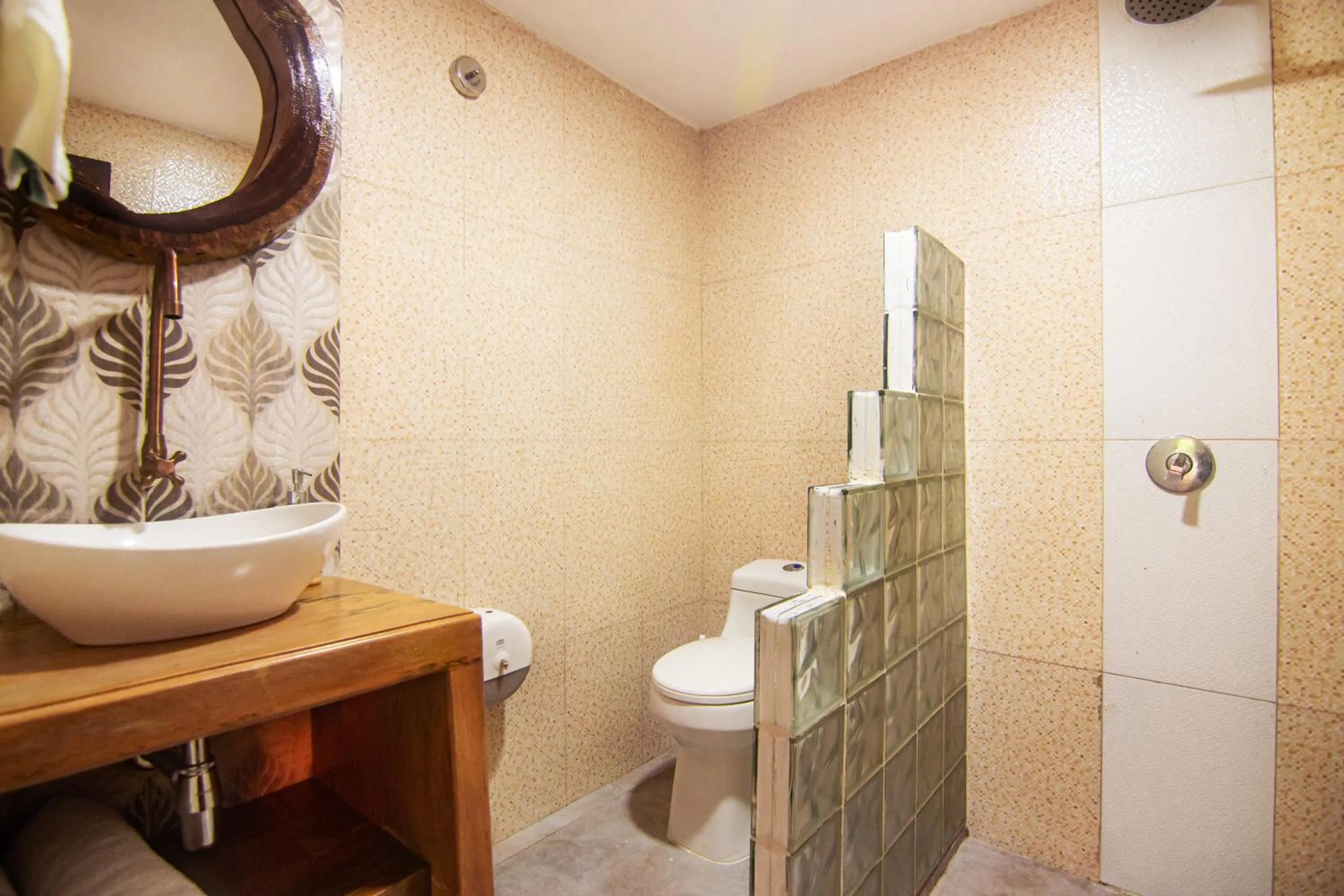 Bathroom in Portales del Tayrona Garden Hotel