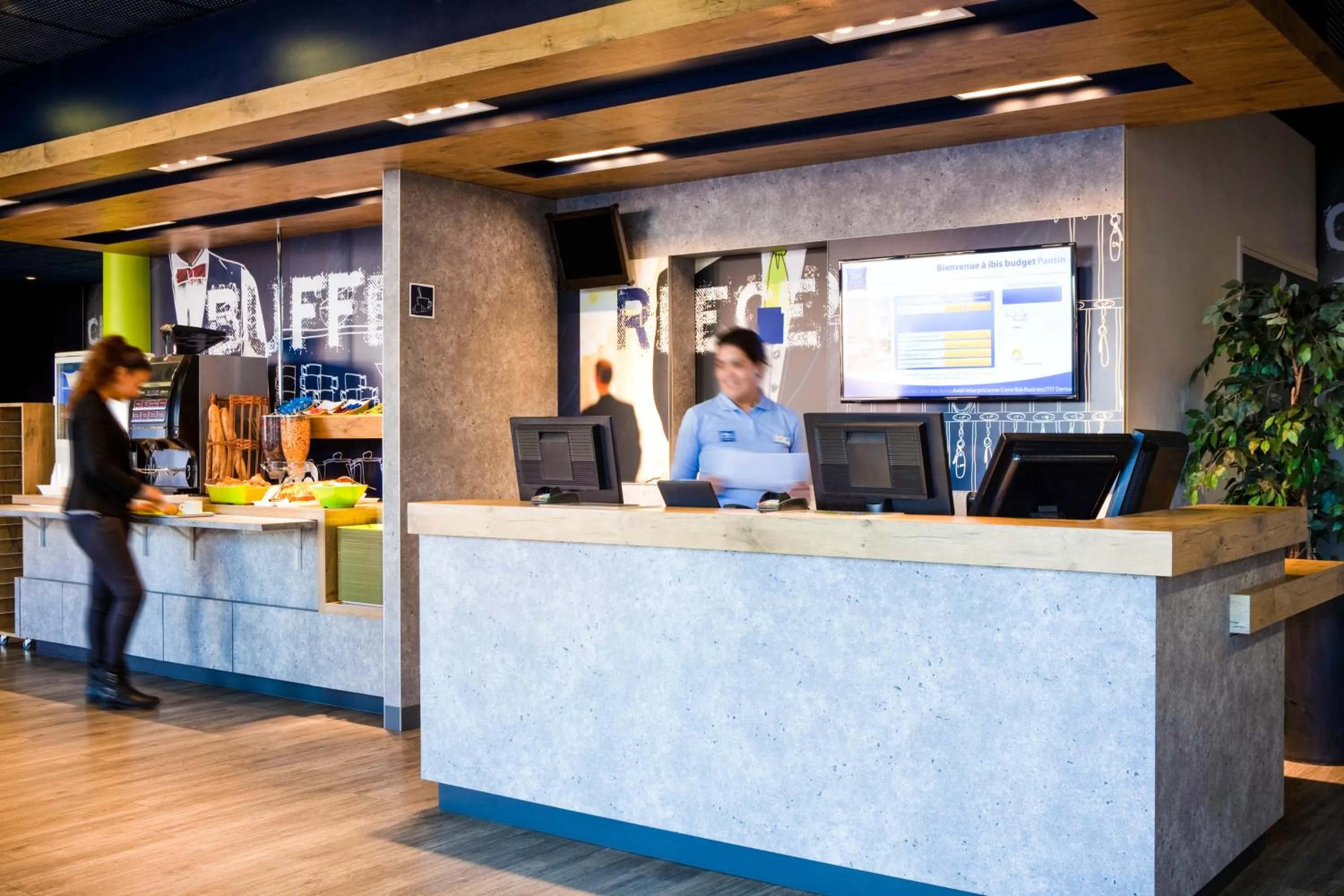 Lobby or reception in ibis budget Paris Porte de Pantin