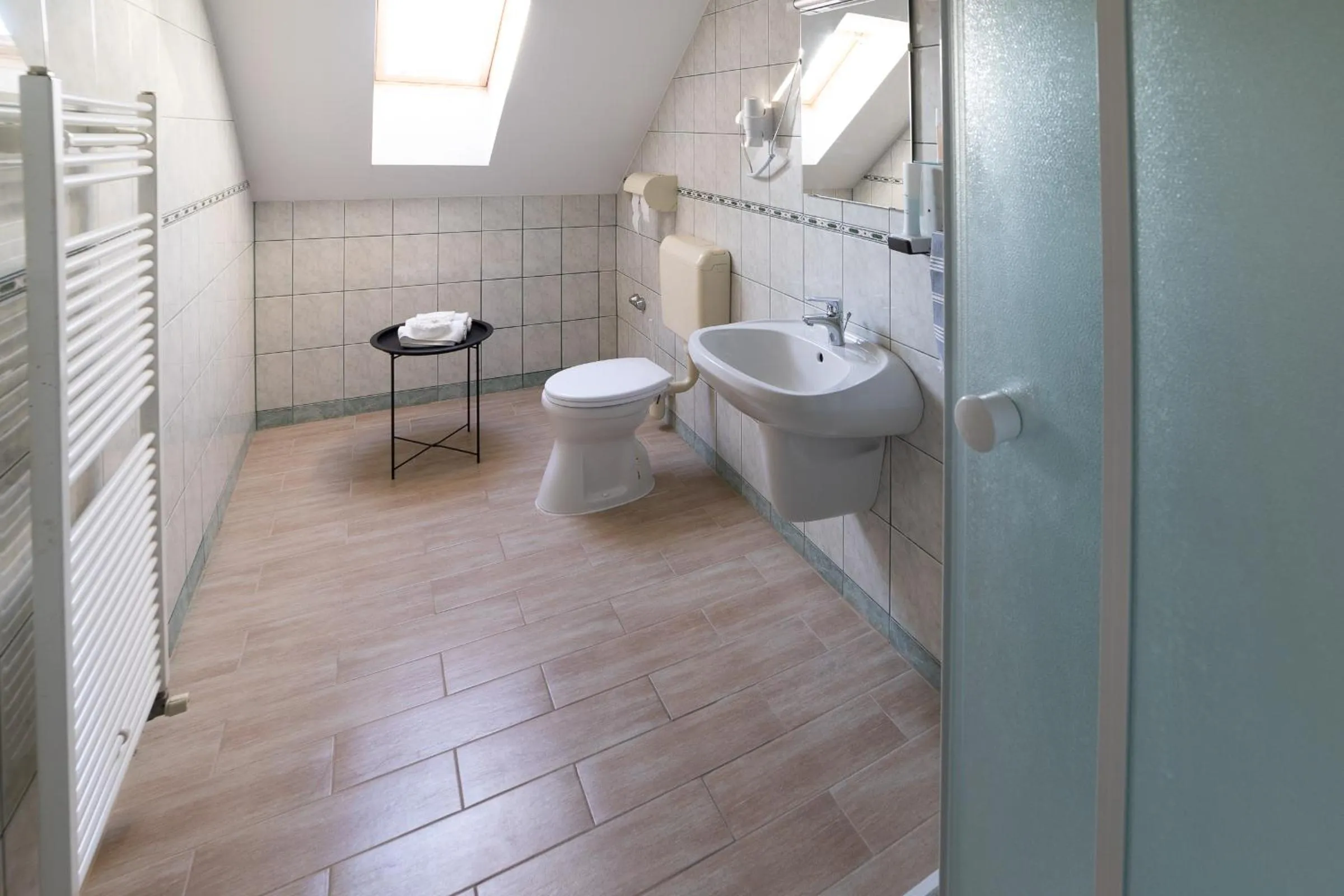 Bathroom in Zsanett Hotel