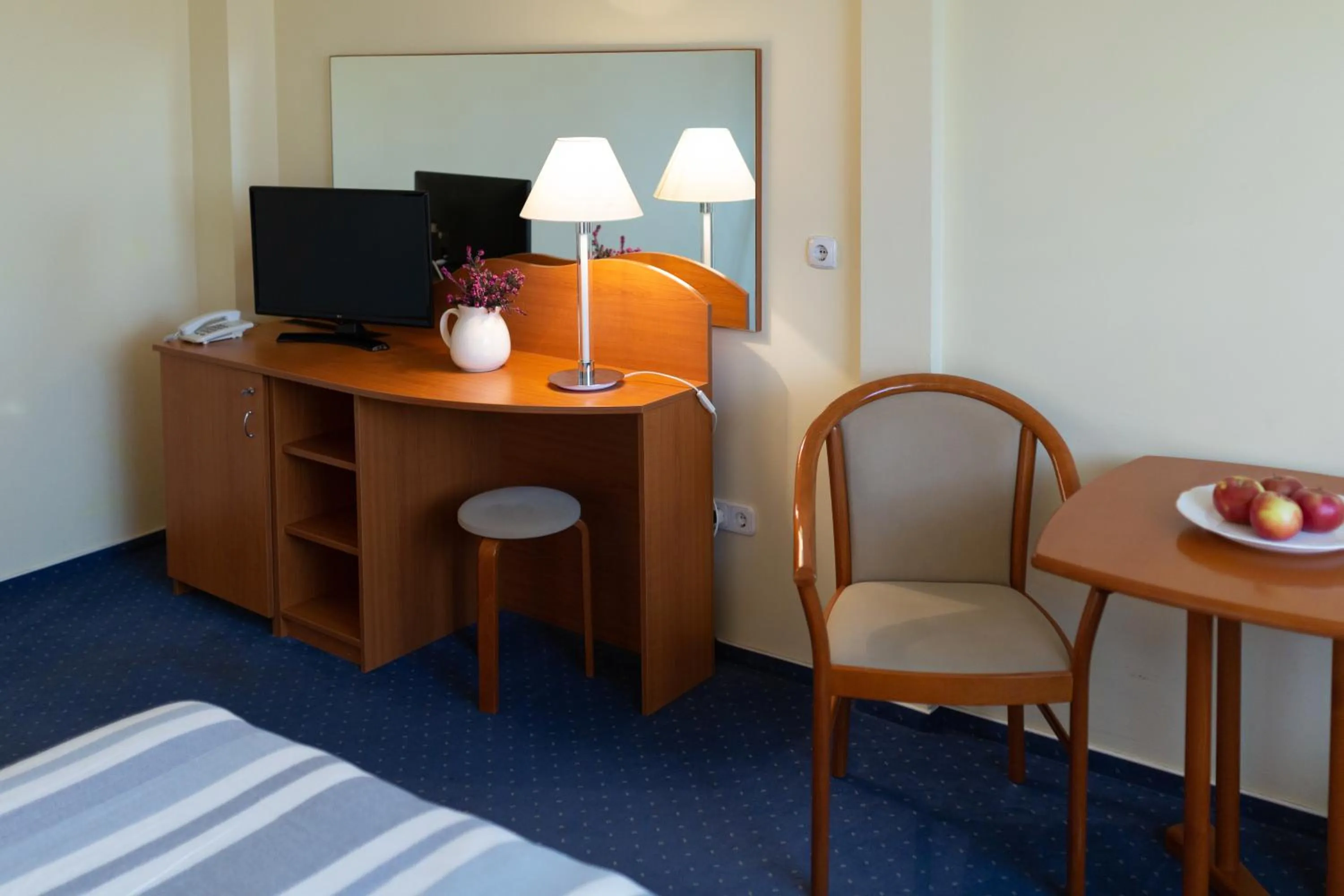 Bed in Zsanett Hotel