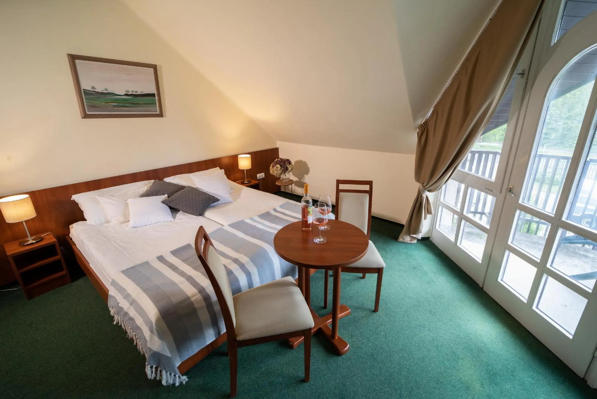 Bed in Zsanett Hotel