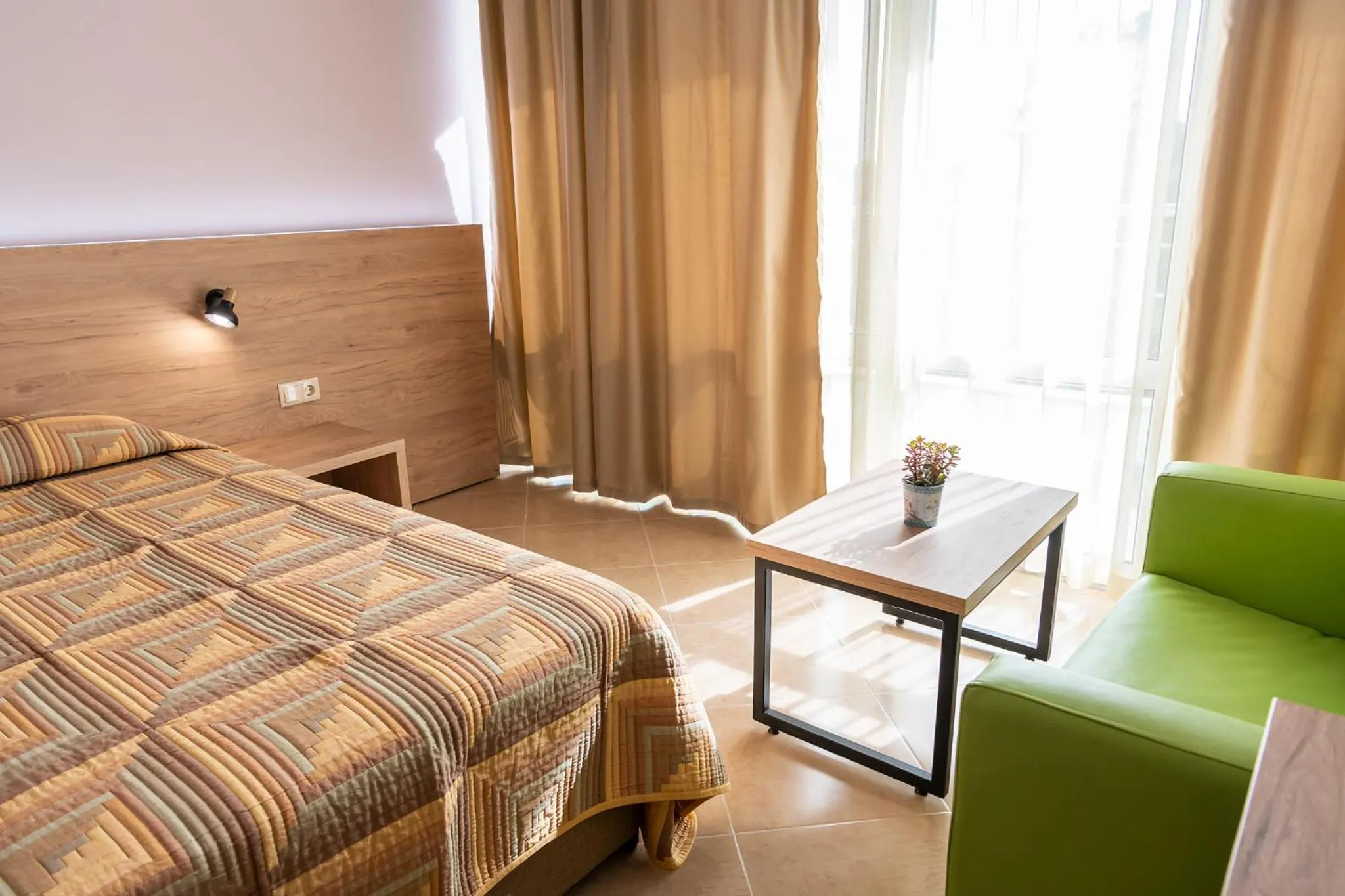 Bed in Ivana Palace Hotel - Free Parking