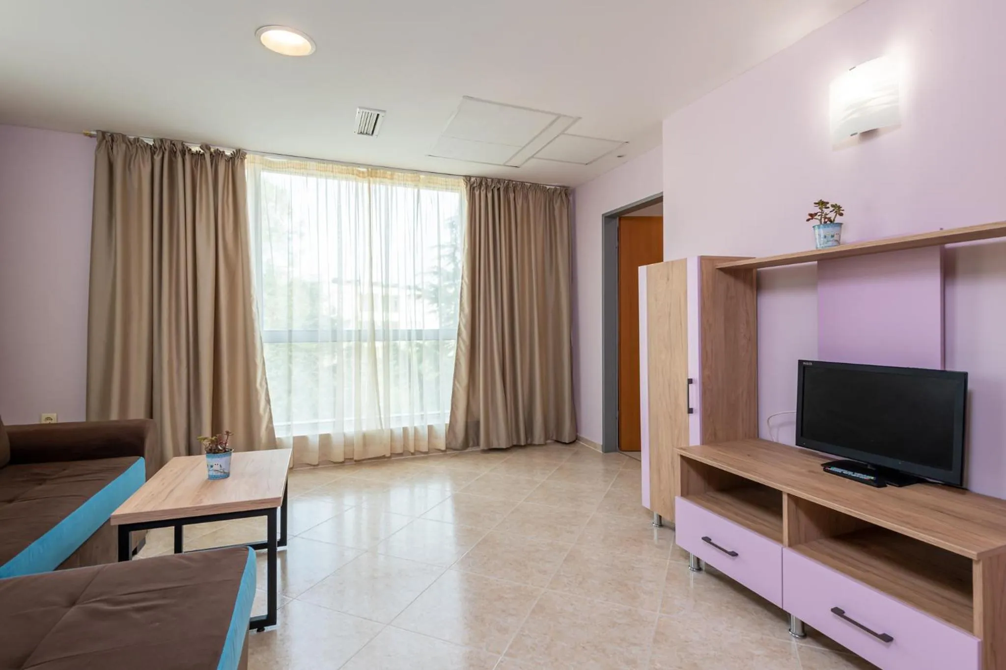 Ivana Palace Hotel - Free Parking