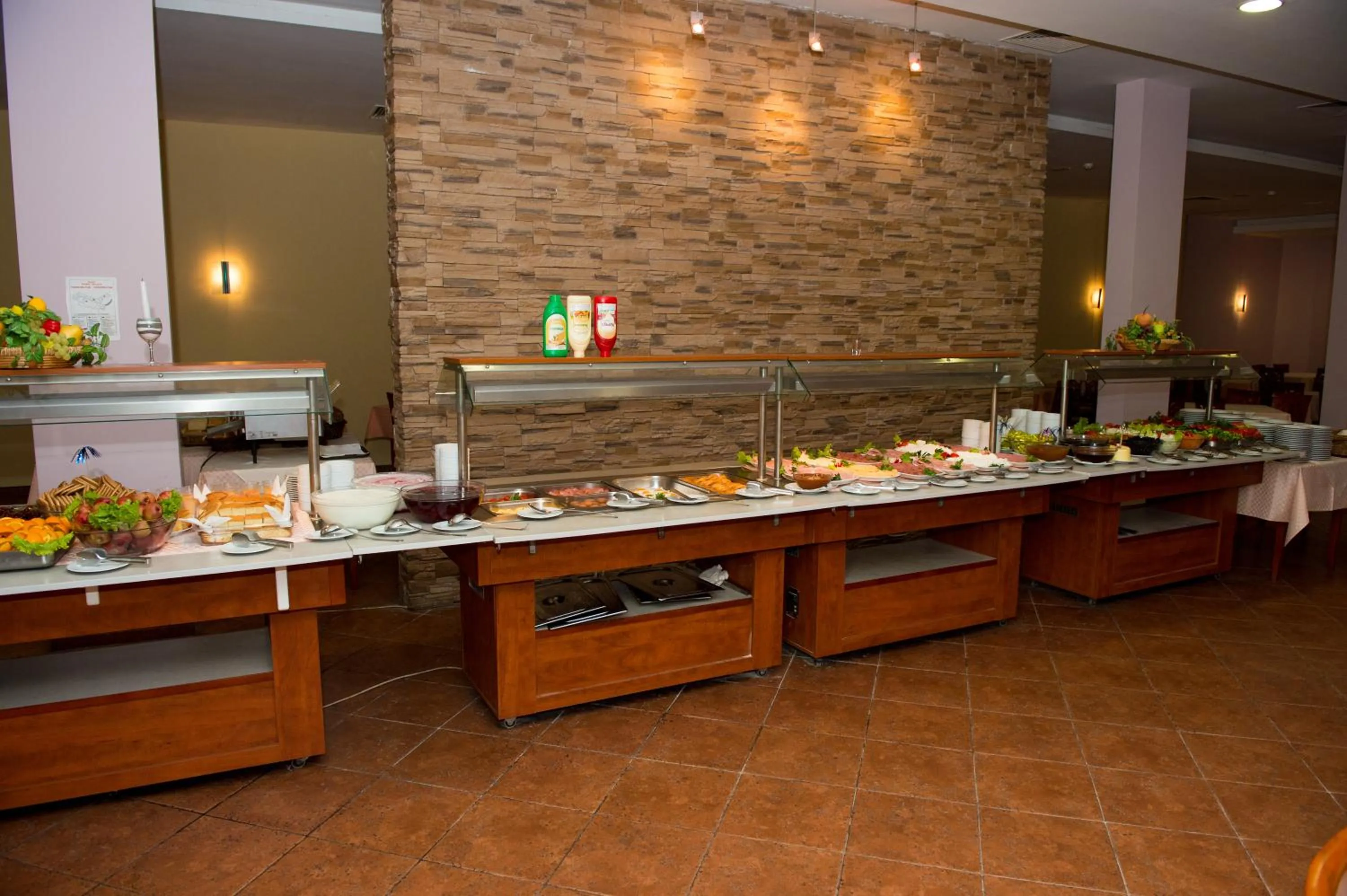 Restaurant/places to eat in Ivana Palace Hotel - Free Parking