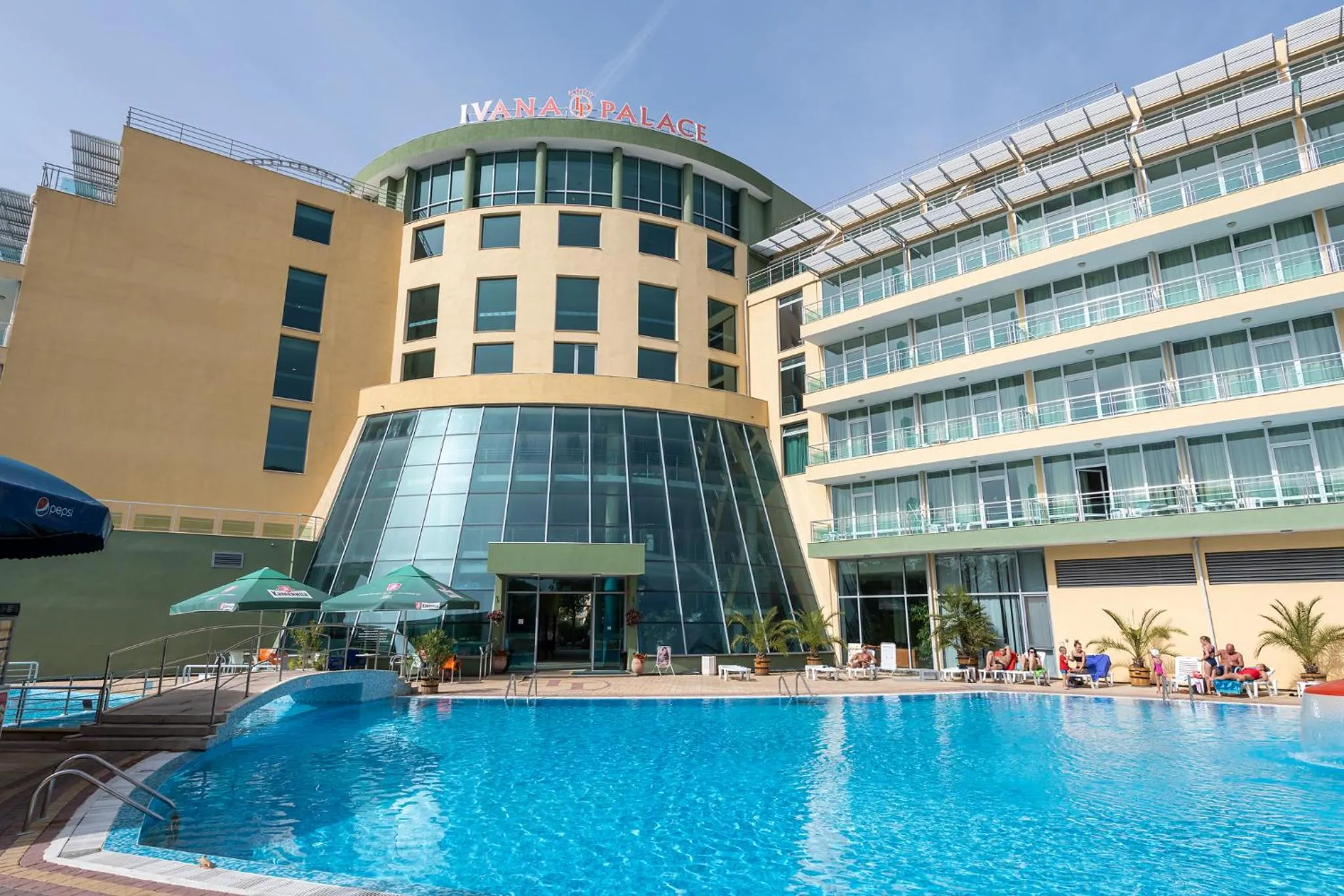 Ivana Palace Hotel - Free Parking