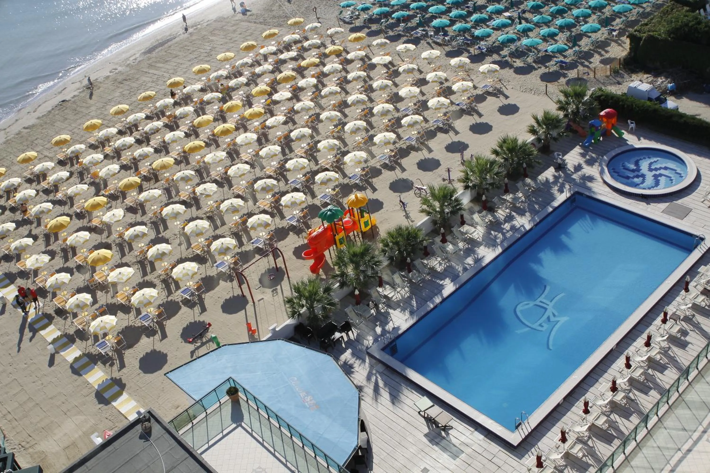 Swimming pool in Hotel Mediterraneo