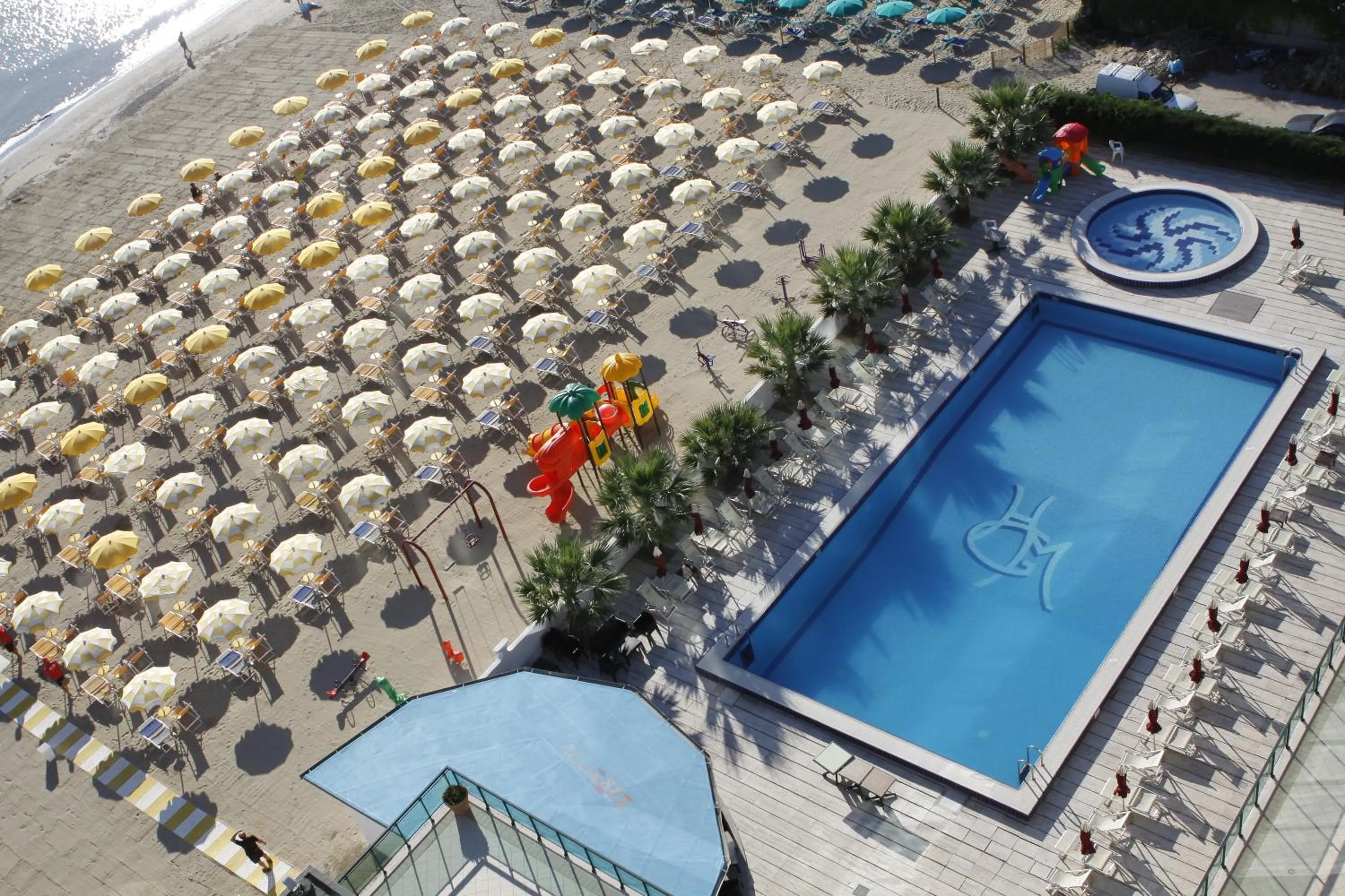 Swimming pool in Hotel Mediterraneo