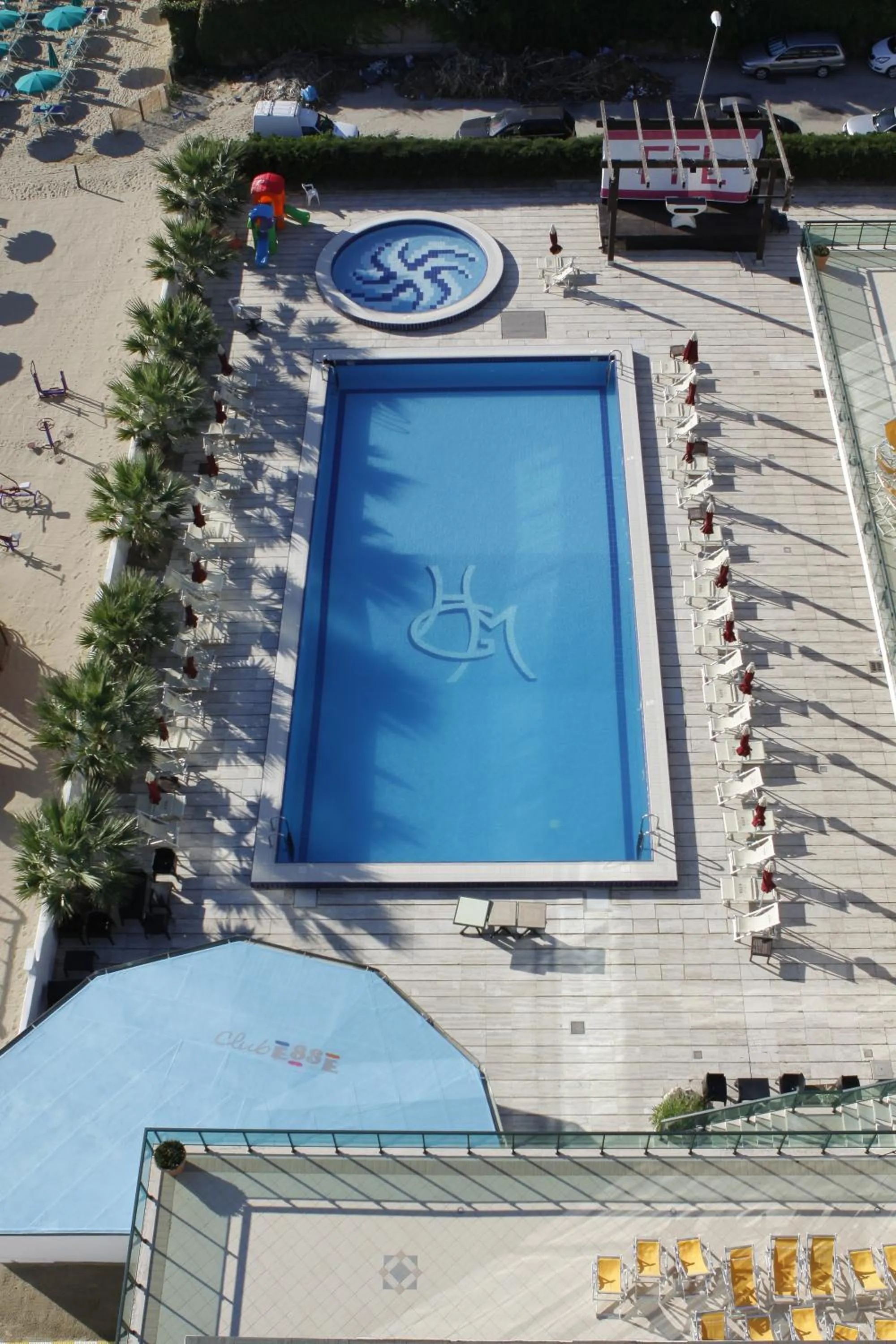 Swimming pool in Hotel Mediterraneo