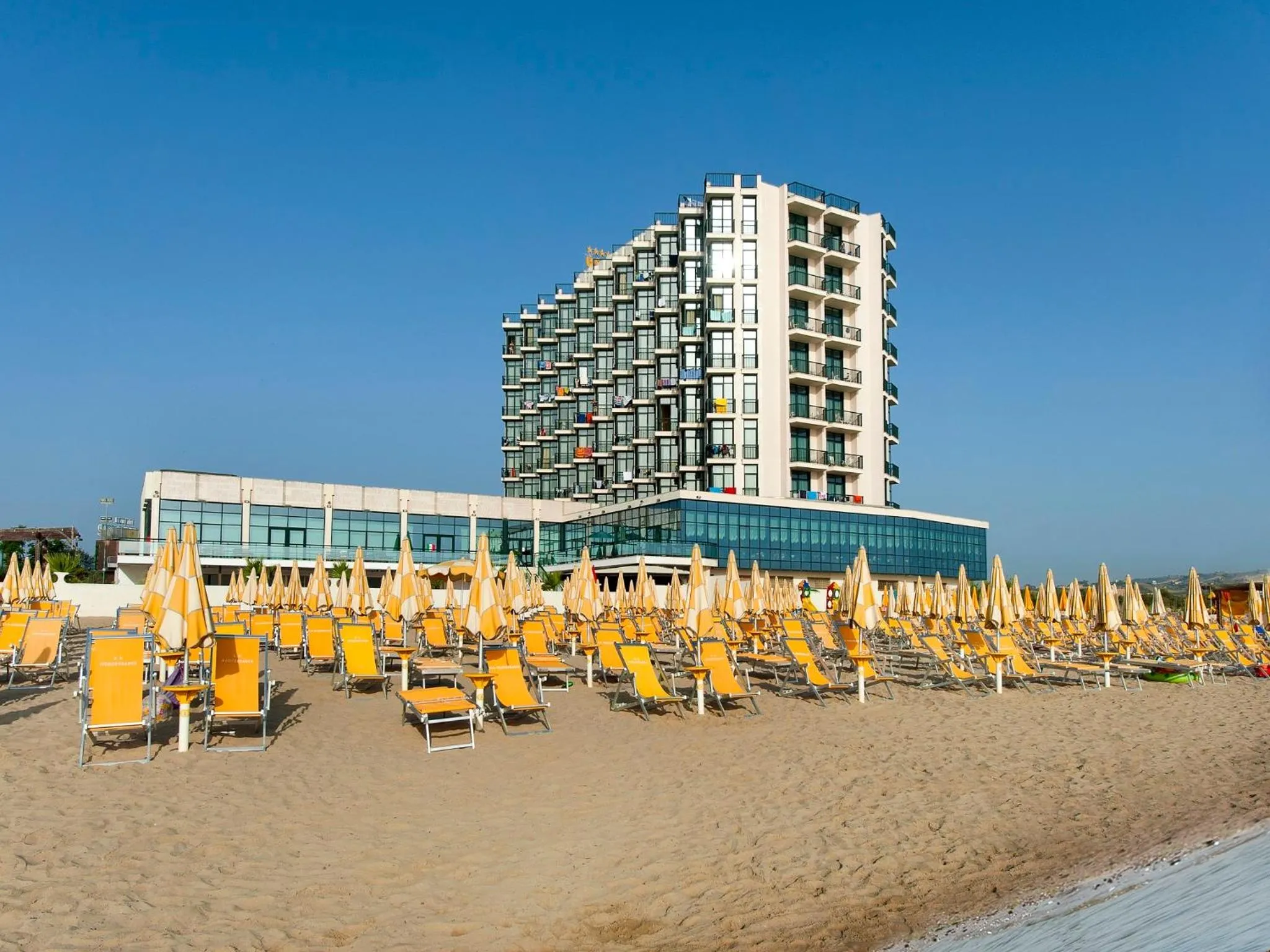 Facade/entrance in Hotel Mediterraneo